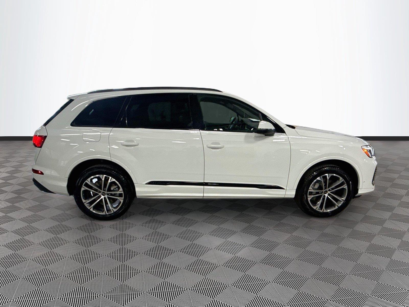 2026 Audi Q7 Premium