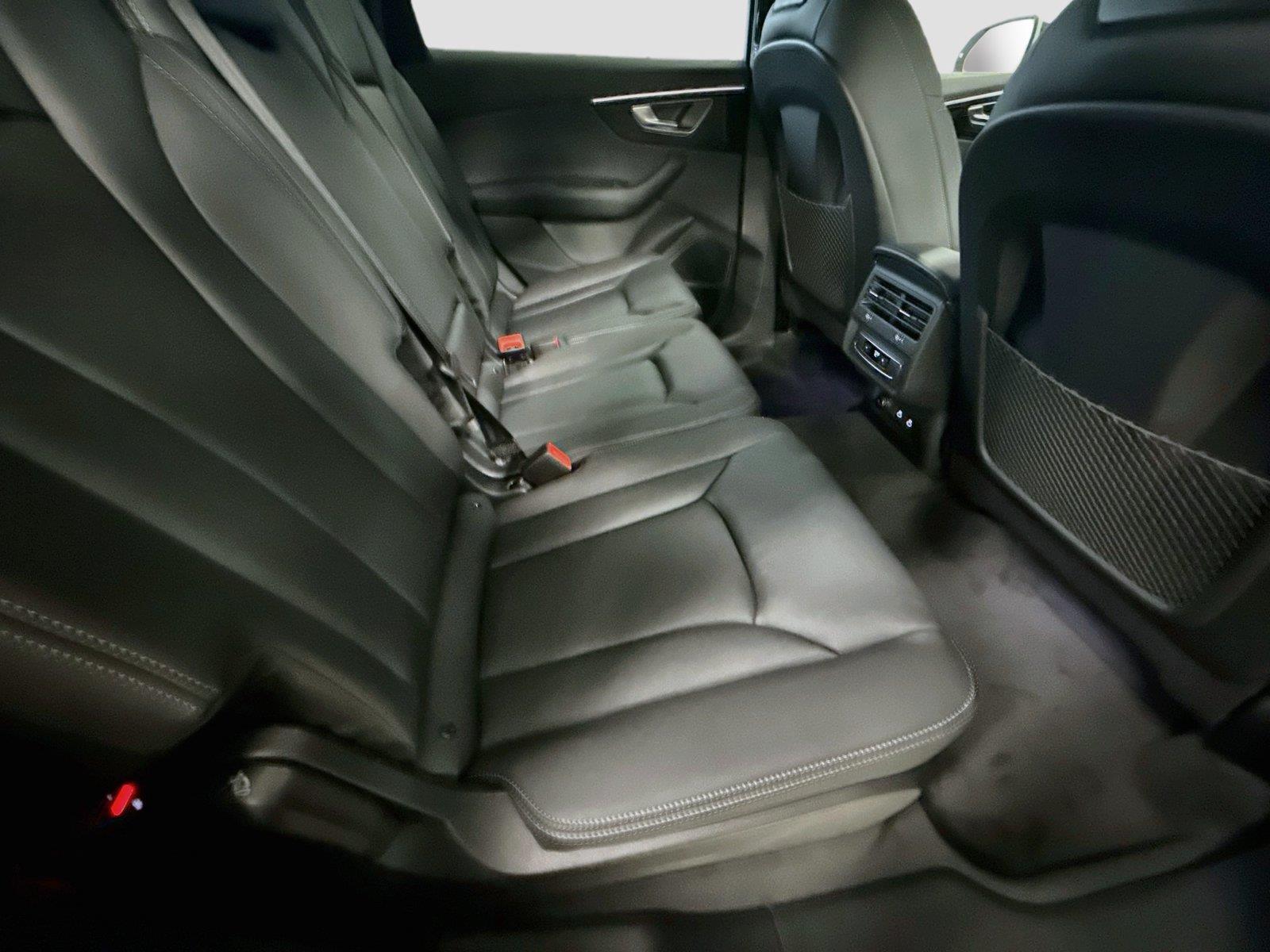 2026 Audi Q7 Premium