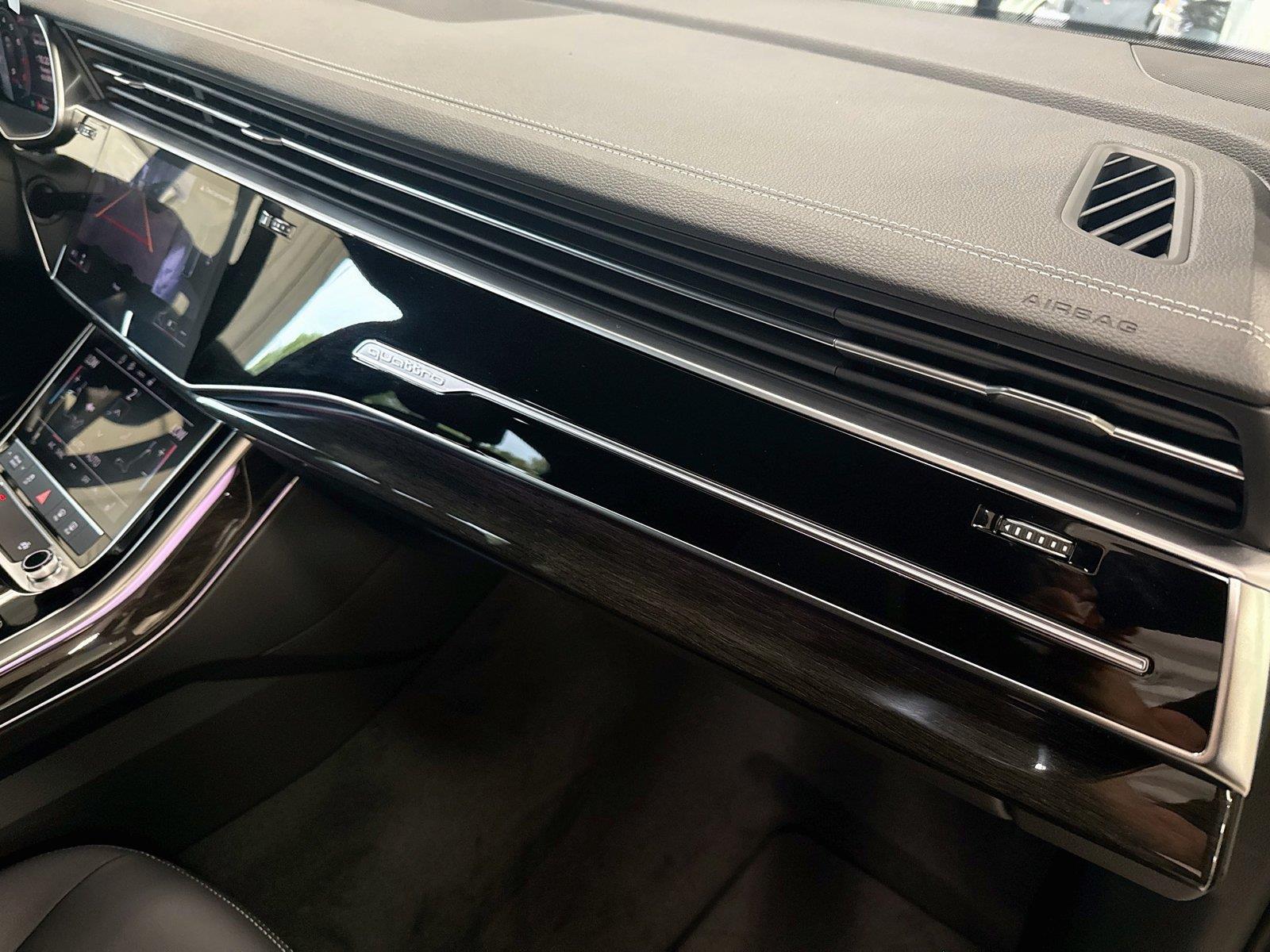 2026 Audi Q7 Premium