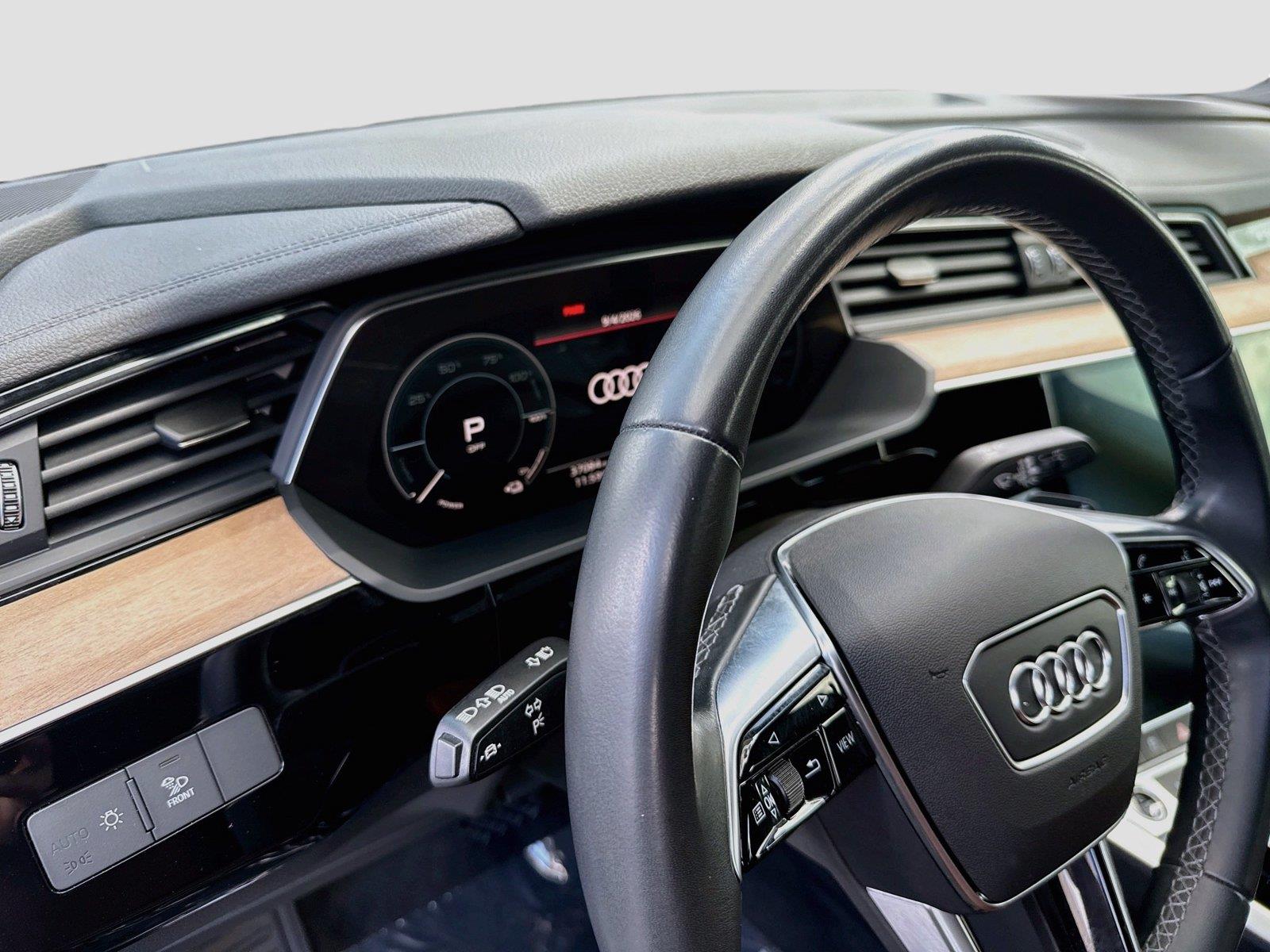 2024 Audi Q8 e-tron Sportback S line Premium
