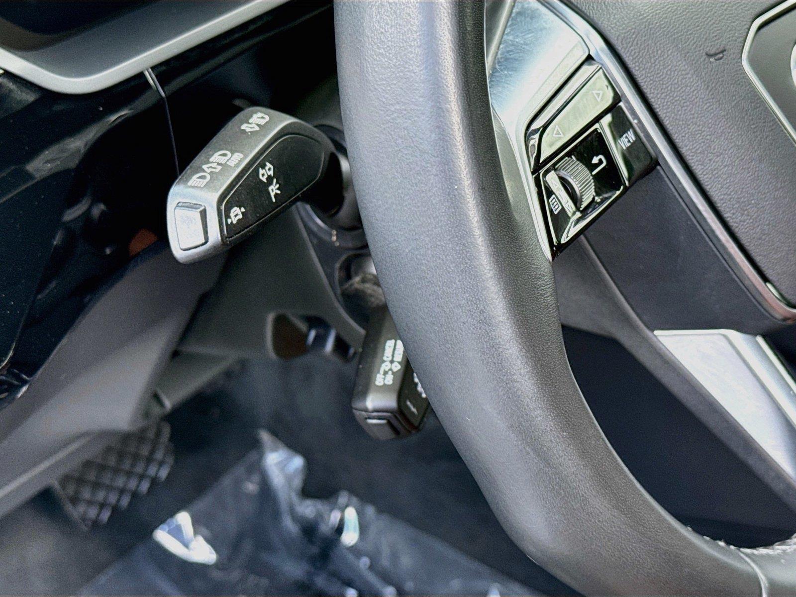 2024 Audi Q8 e-tron Sportback S line Premium
