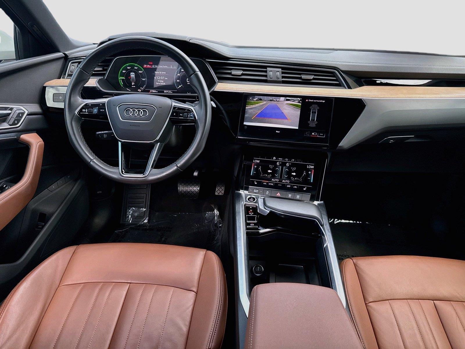 2024 Audi Q8 e-tron Sportback S line Premium
