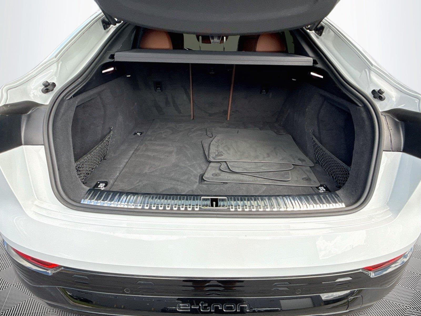 2024 Audi Q8 e-tron Sportback S line Premium