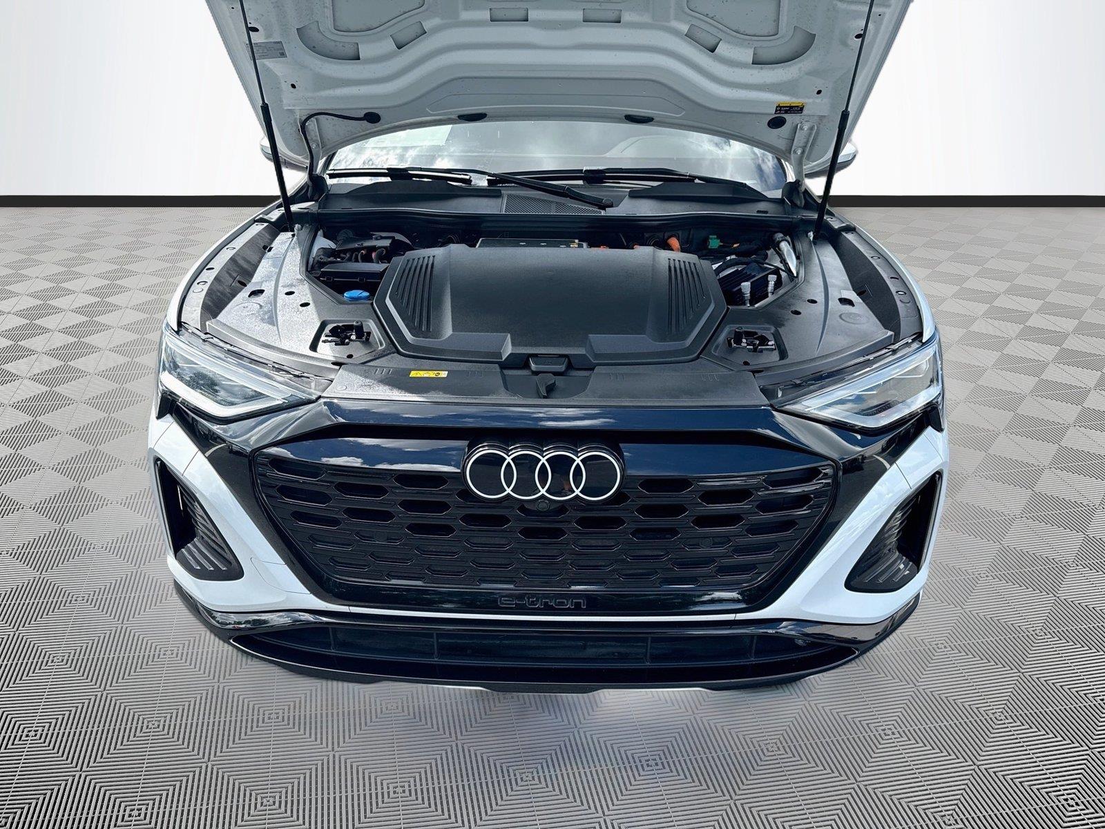 2024 Audi Q8 e-tron Sportback S line Premium