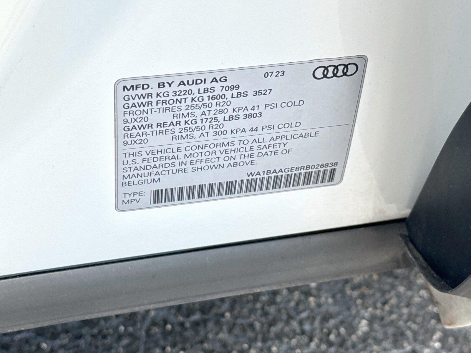2024 Audi Q8 e-tron Sportback S line Premium
