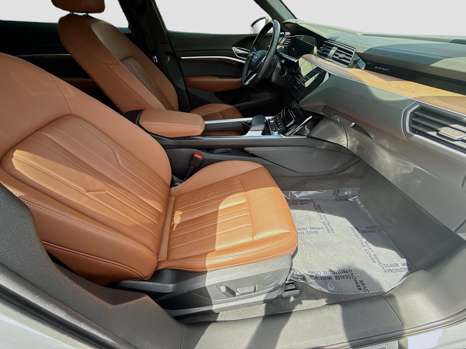 2024 Audi Q8 e-tron Sportback S line Premium