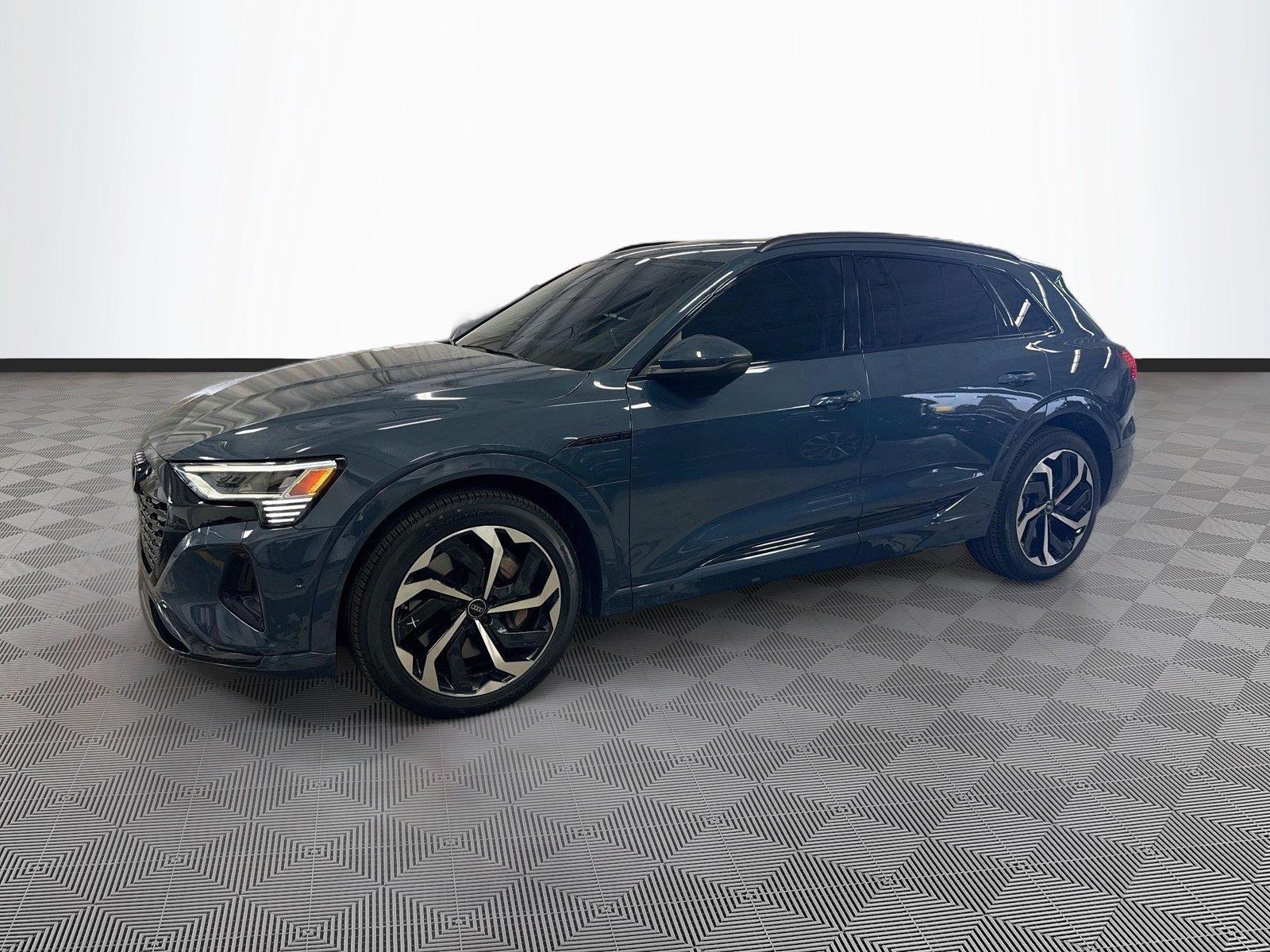 2024 Audi Q8 e-tron Prestige