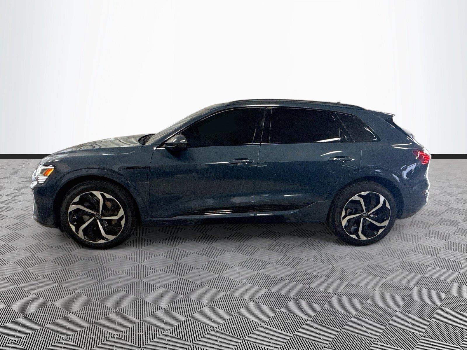 2024 Audi Q8 e-tron Prestige