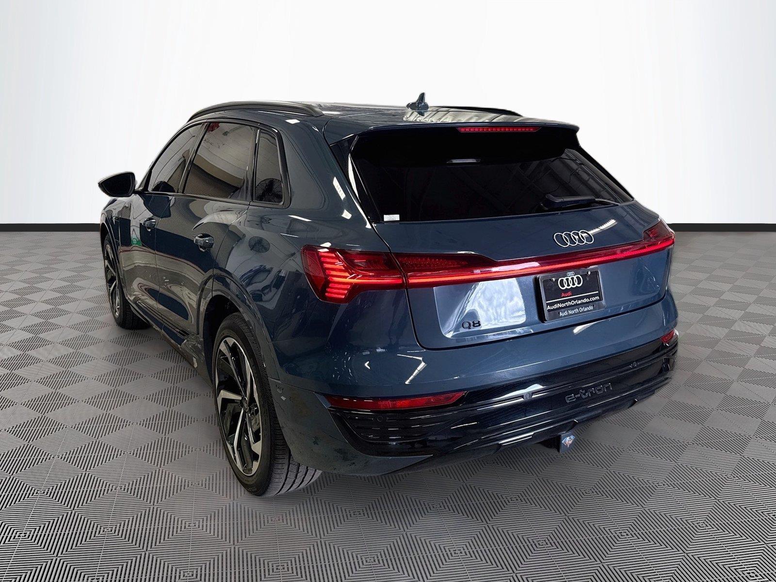 2024 Audi Q8 e-tron Prestige