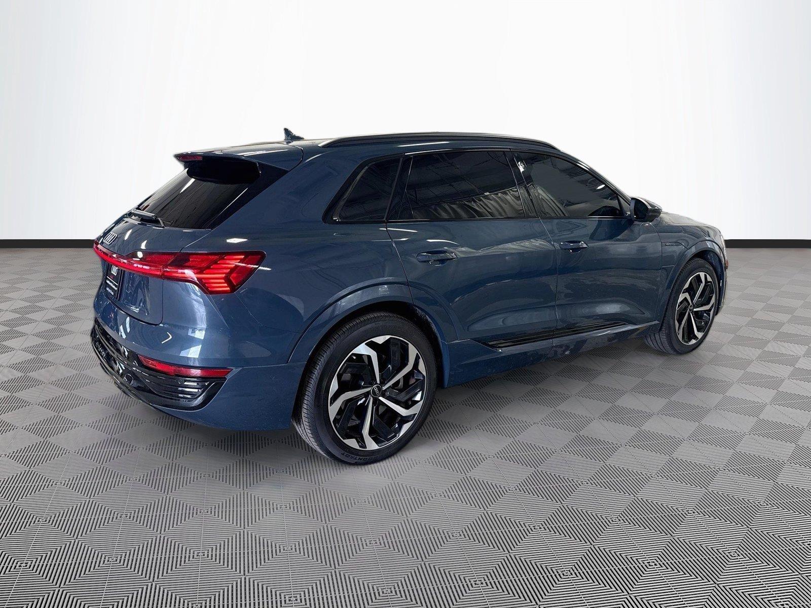 2024 Audi Q8 e-tron Prestige