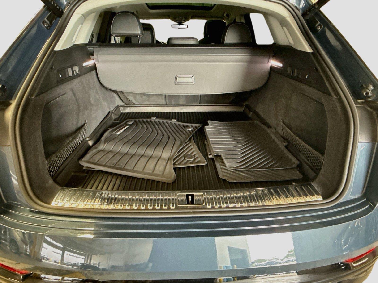 2024 Audi Q8 e-tron Prestige