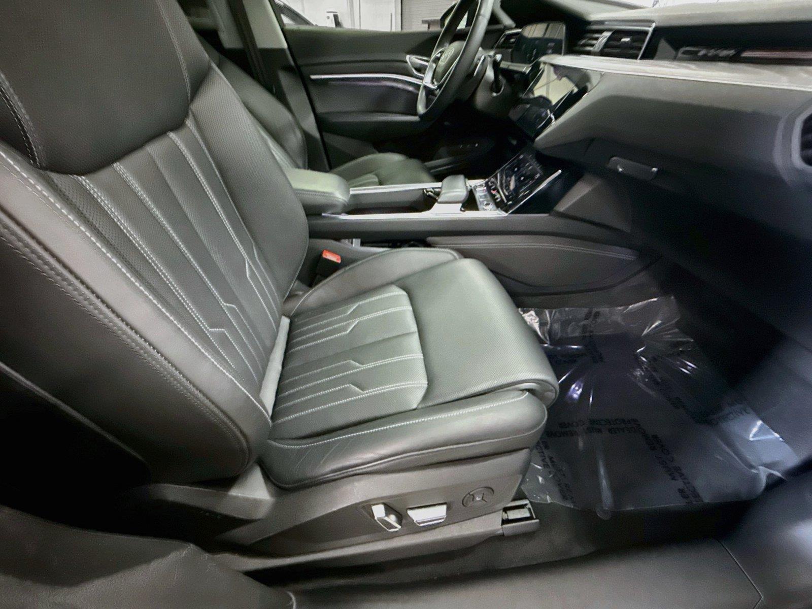 2024 Audi Q8 e-tron Prestige