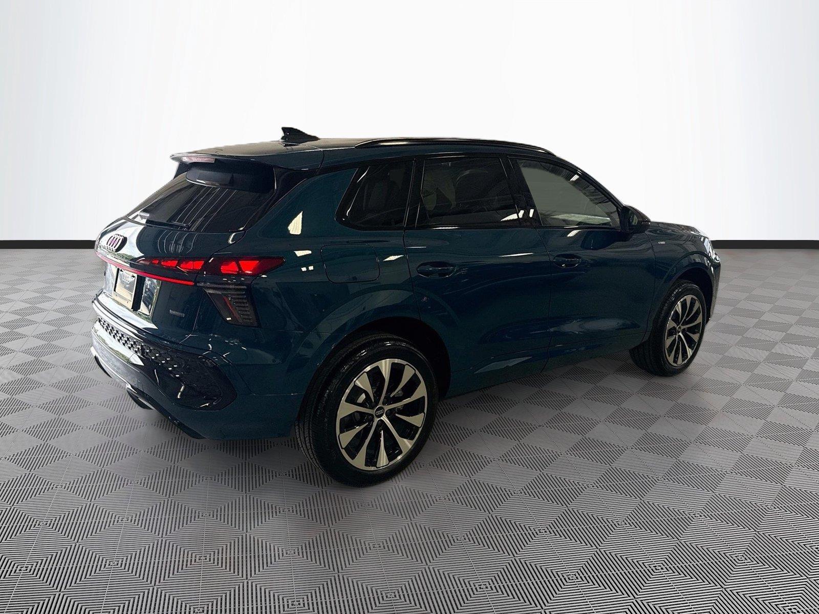 2026 Audi Q3 S line