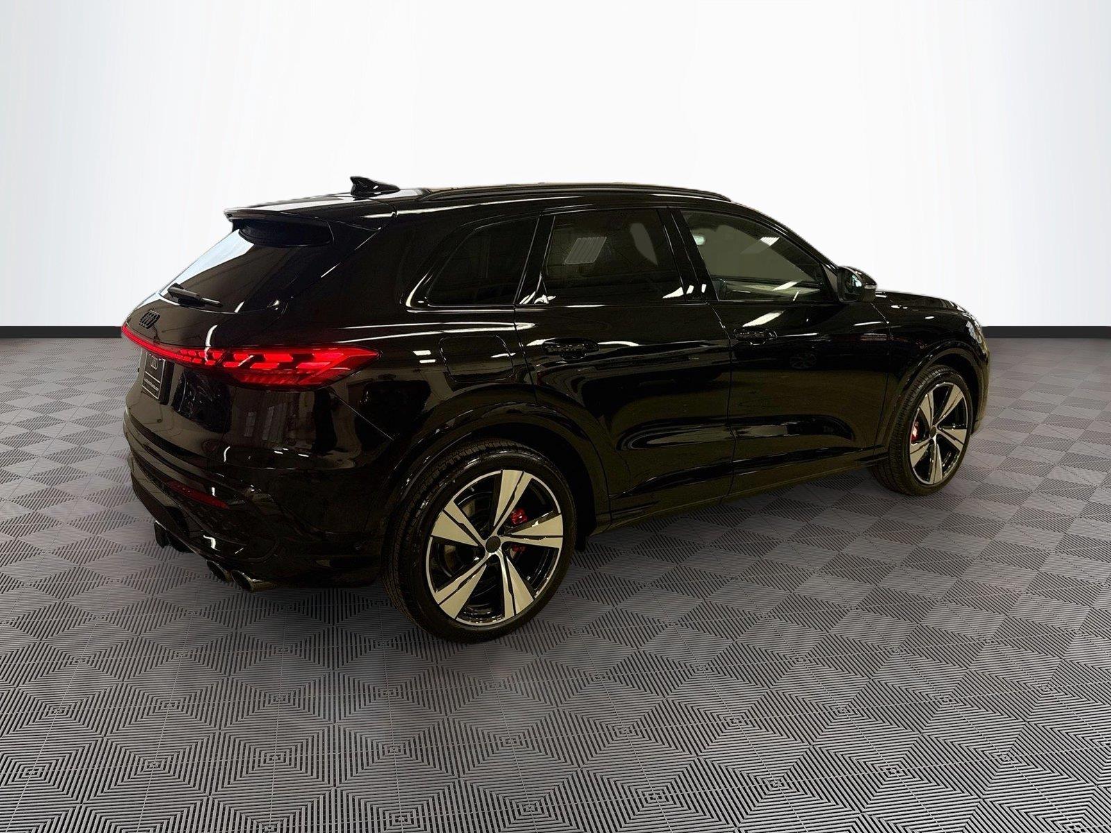 2026 Audi SQ5 Premium Plus