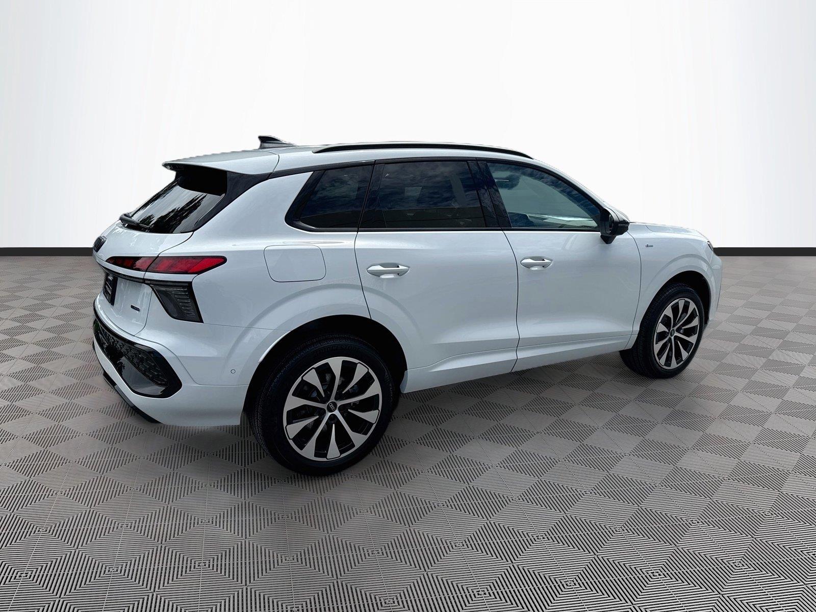 2026 Audi Q3 S line