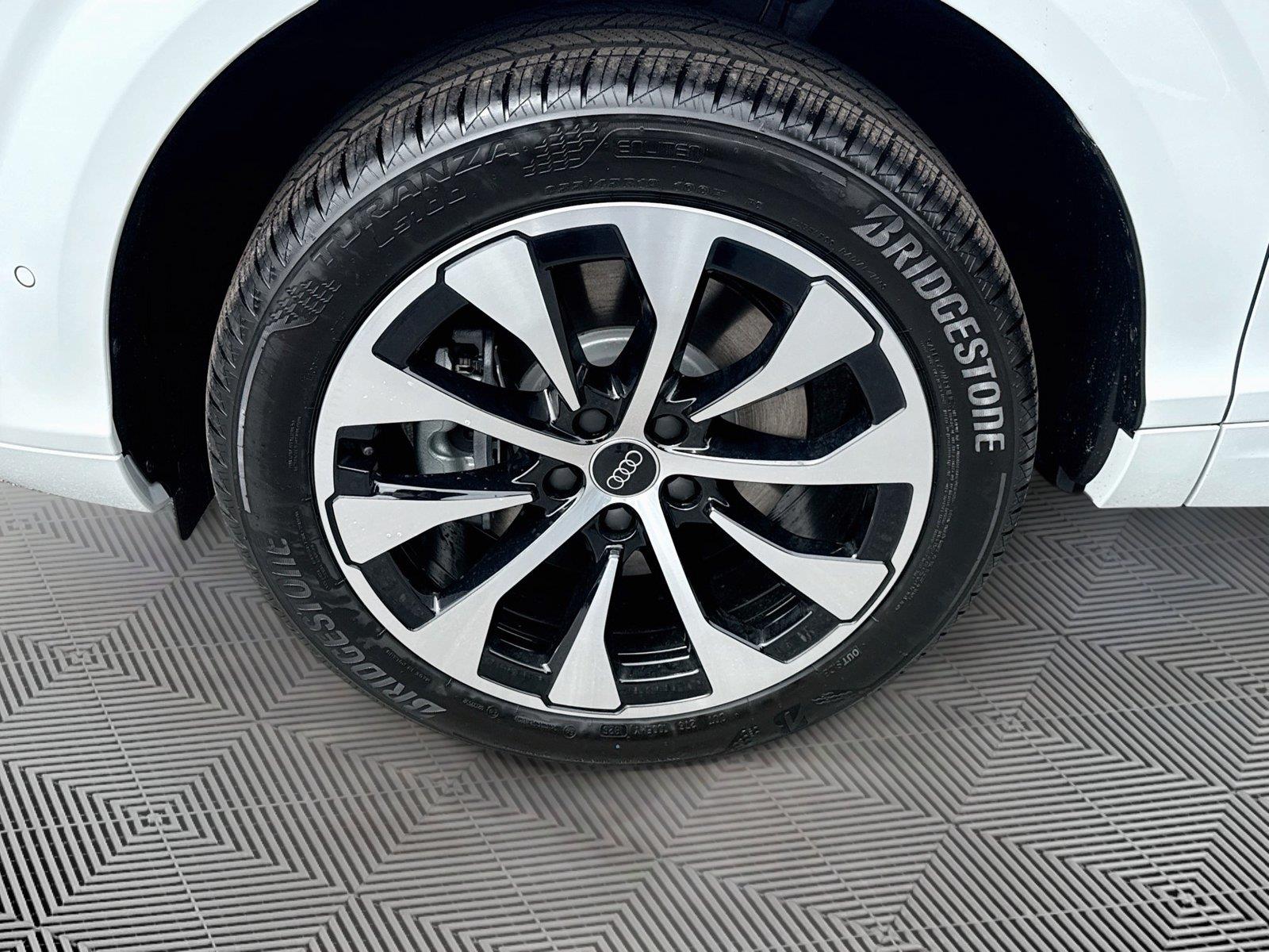 2026 Audi Q3 S line