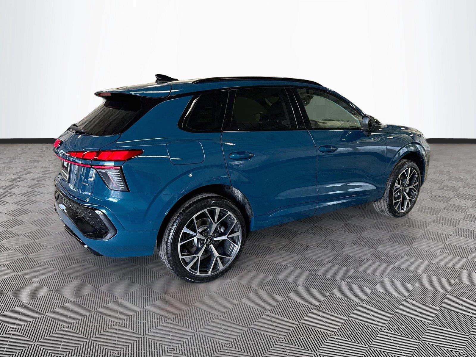 2026 Audi Q3 S line