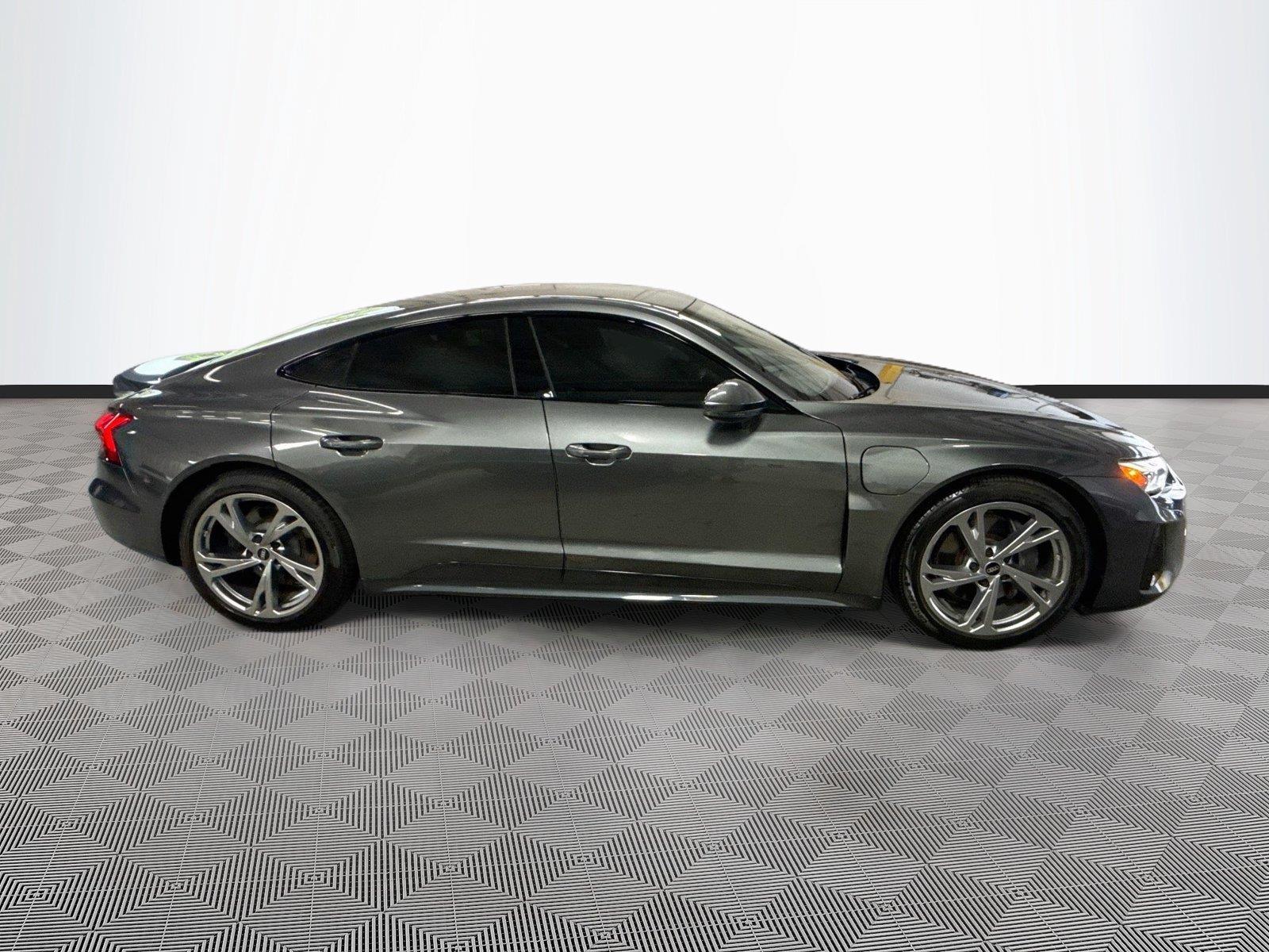 2022 Audi e-tron GT Premium Plus