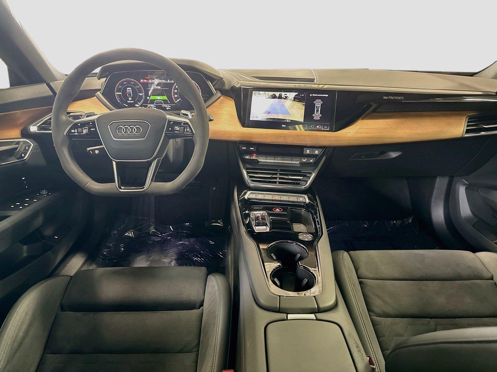 2022 Audi e-tron GT Premium Plus
