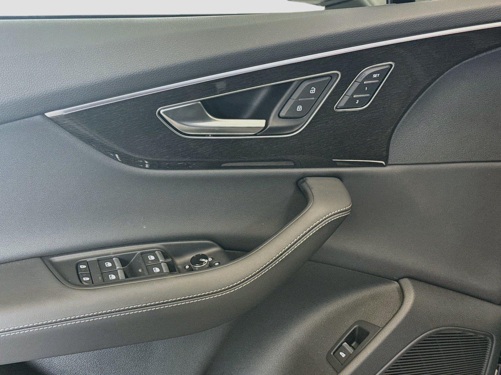 2026 Audi Q7 Premium Plus