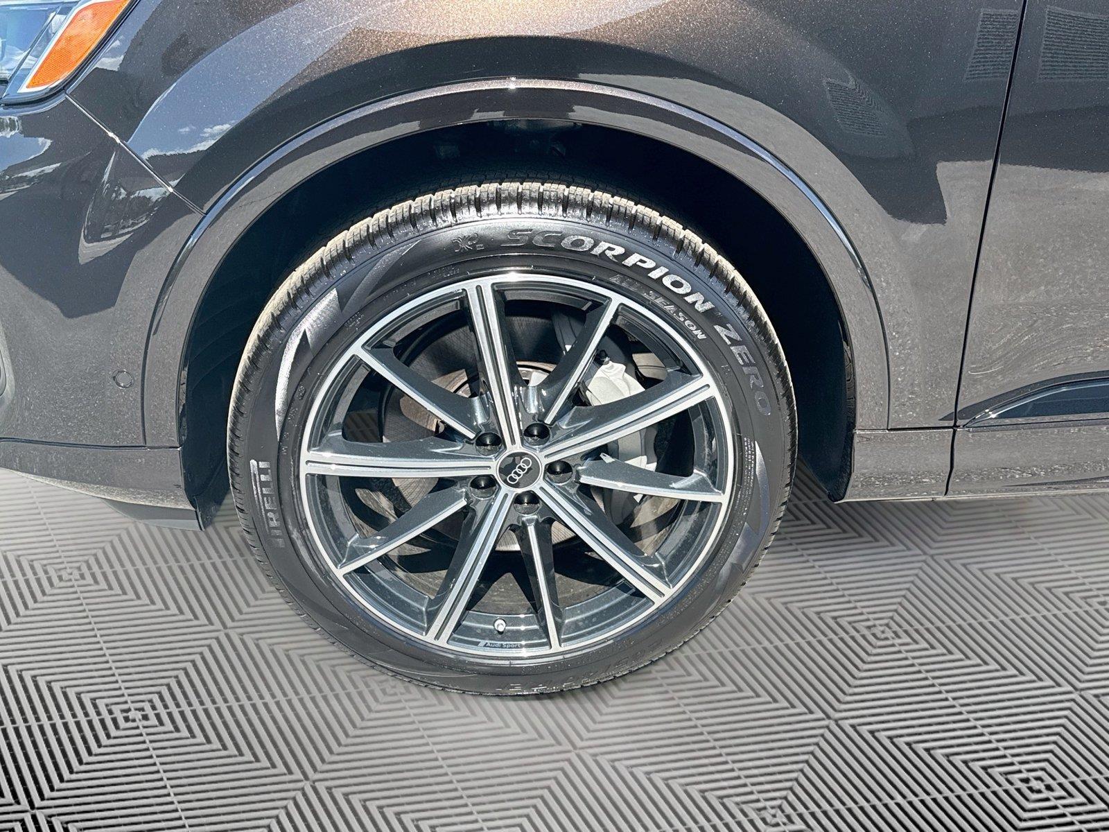 2026 Audi Q7 Premium Plus