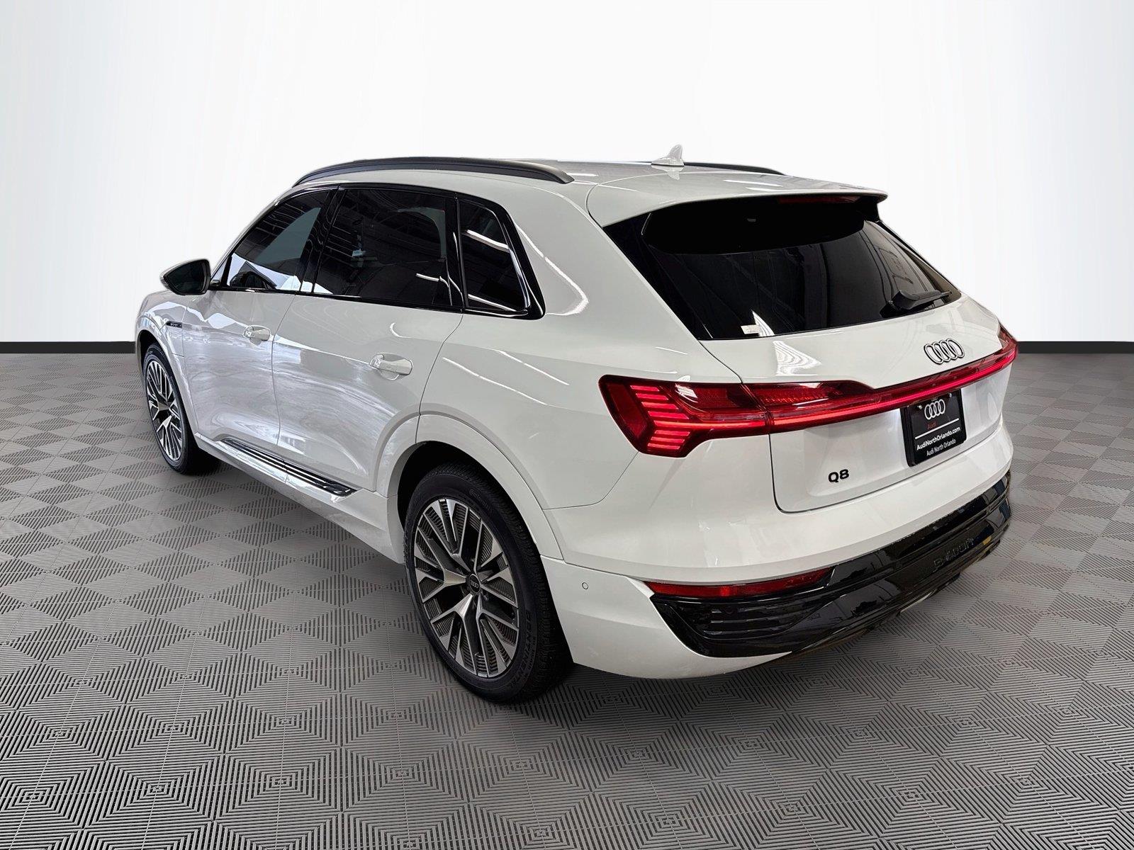 2024 Audi Q8 e-tron Premium Plus