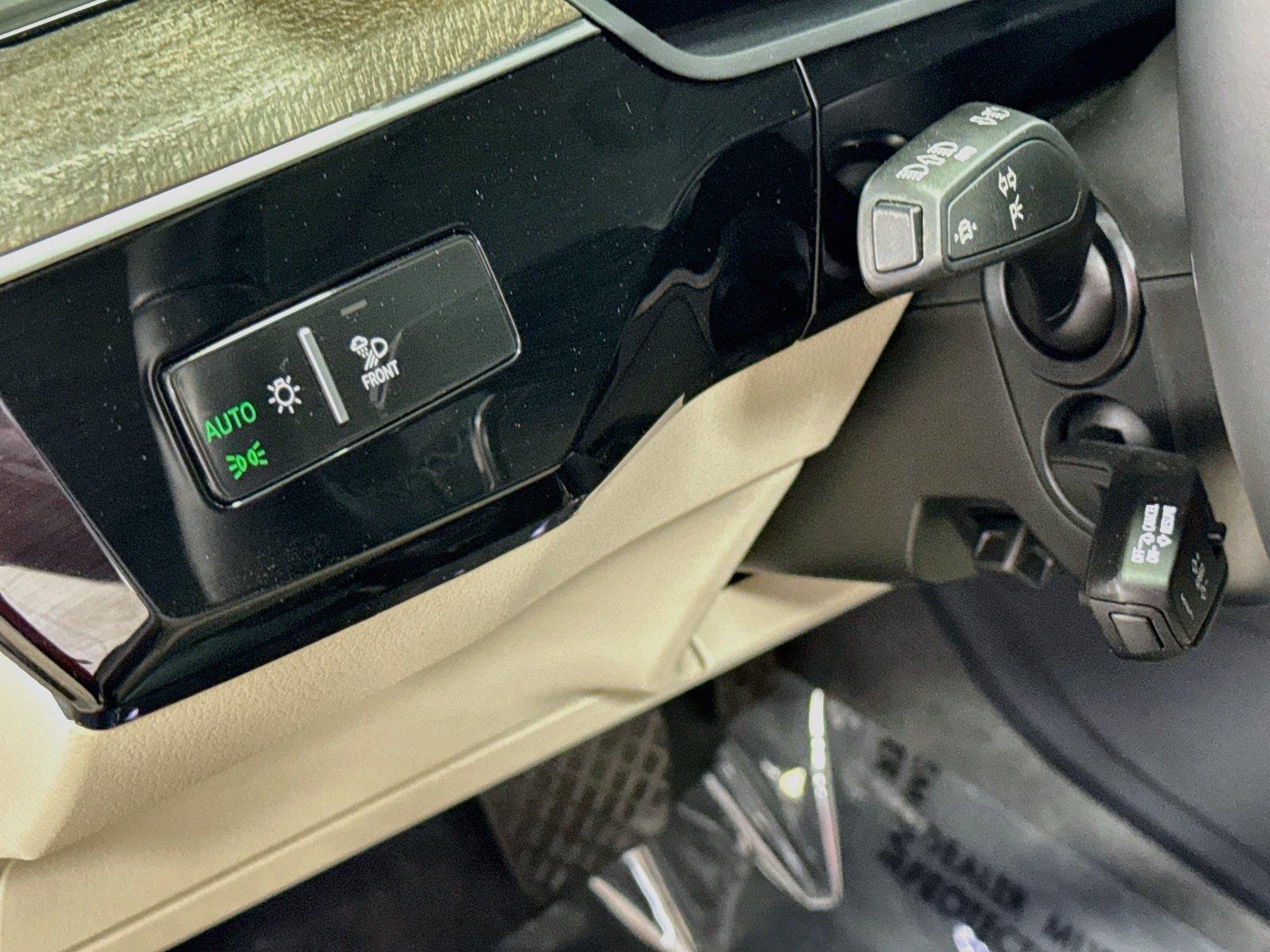 2024 Audi Q8 e-tron Premium Plus