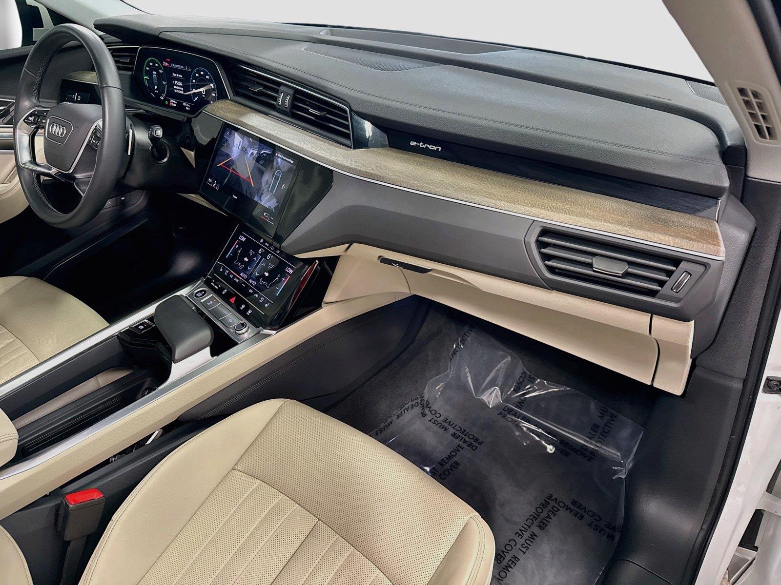 2024 Audi Q8 e-tron Premium Plus