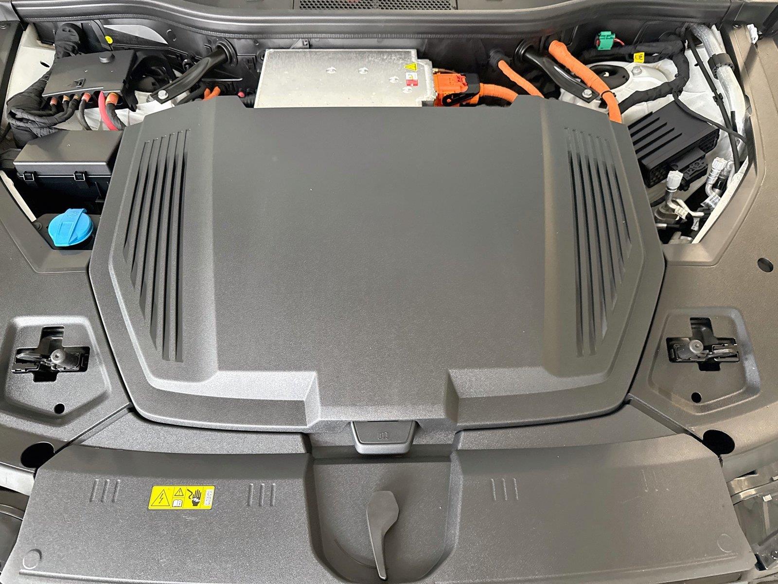 2024 Audi Q8 e-tron Premium Plus