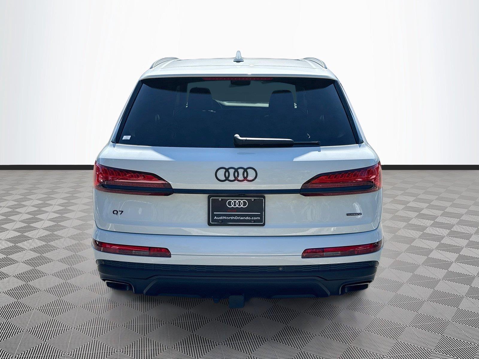 2026 Audi Q7 Premium