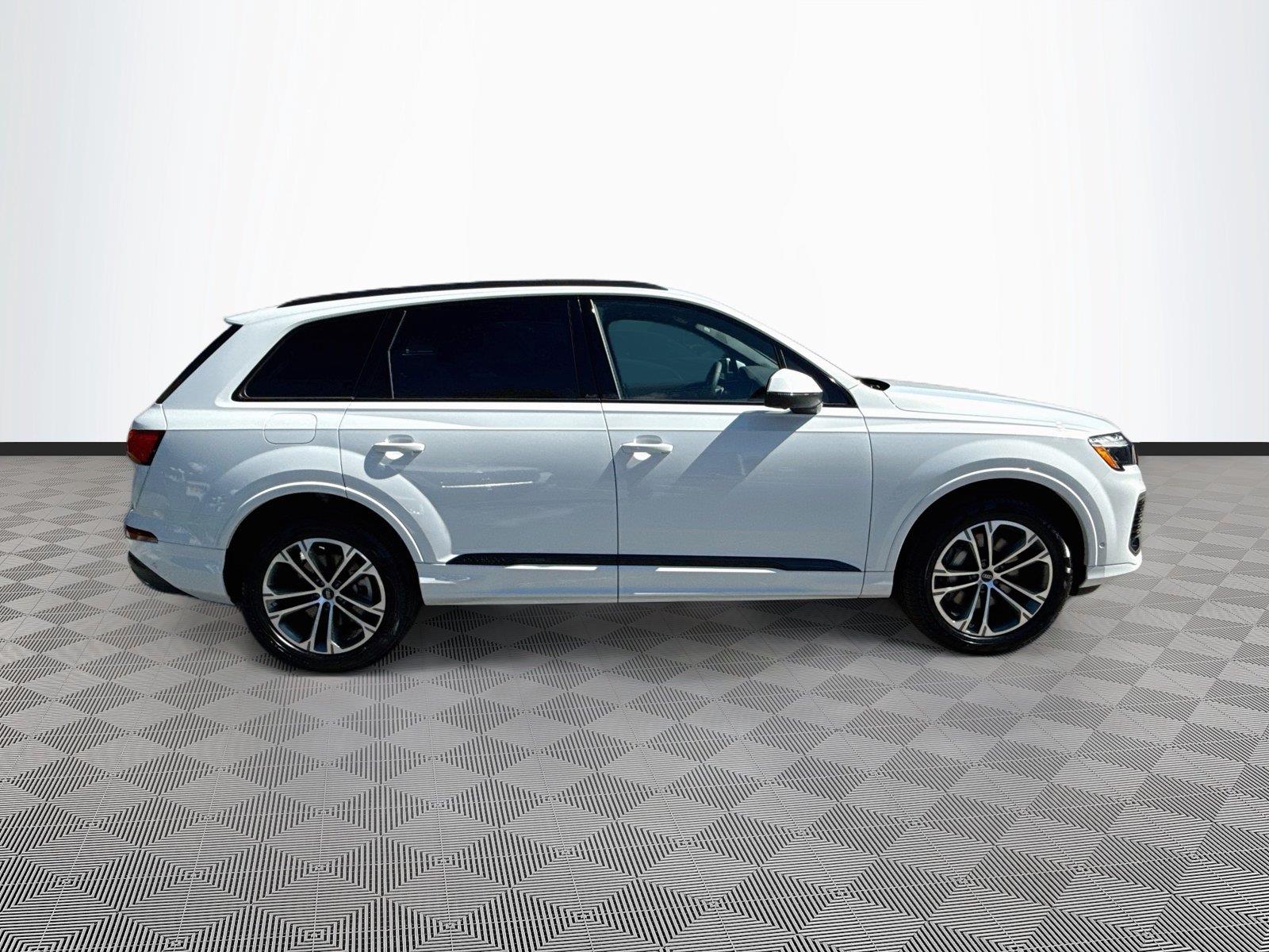 2026 Audi Q7 Premium