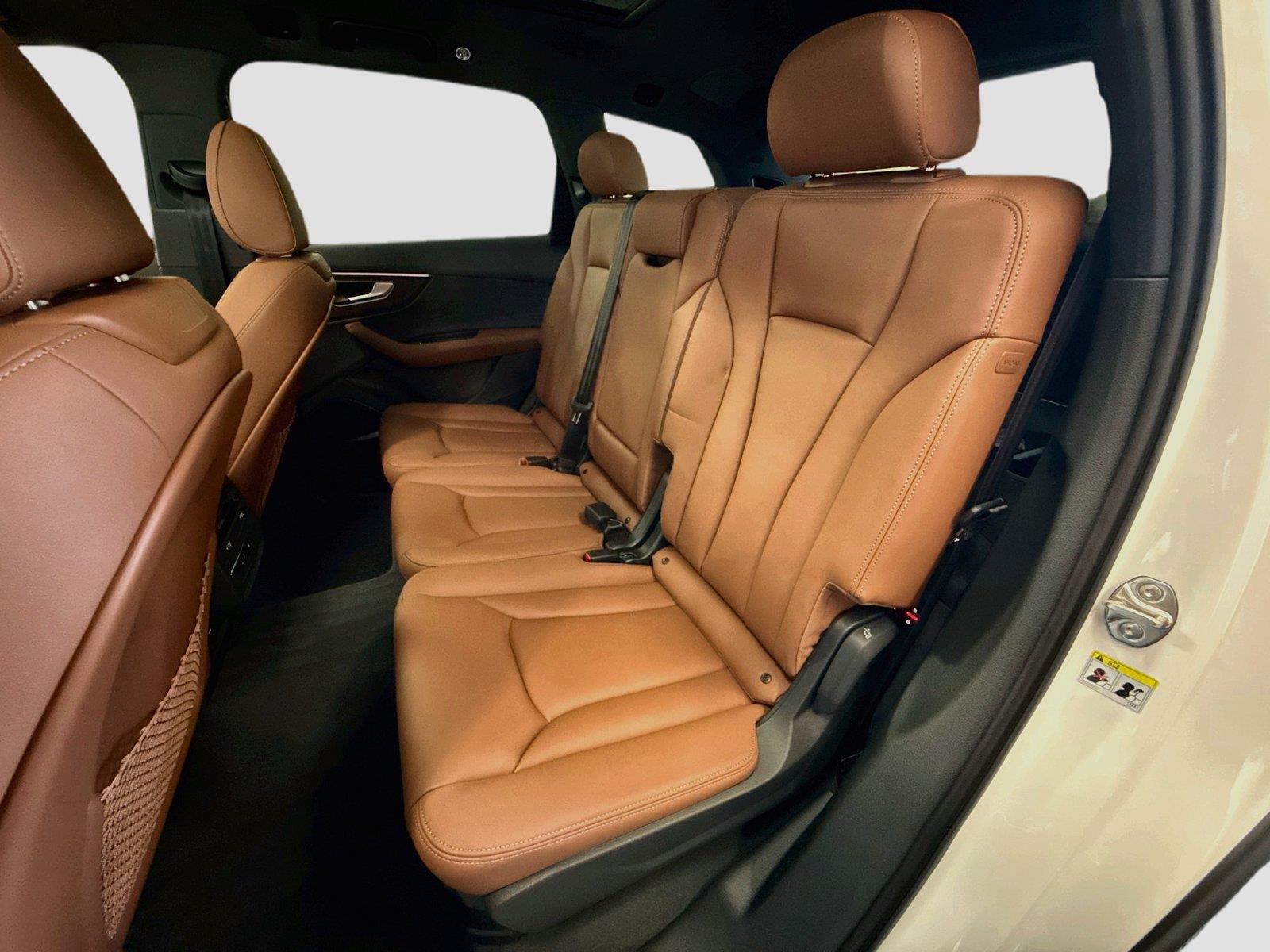 2026 Audi Q7 Premium