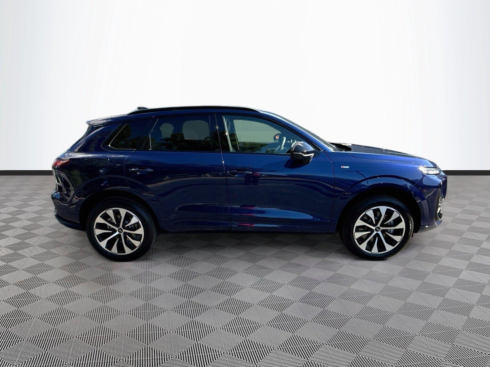 2026 Audi Q3 S line