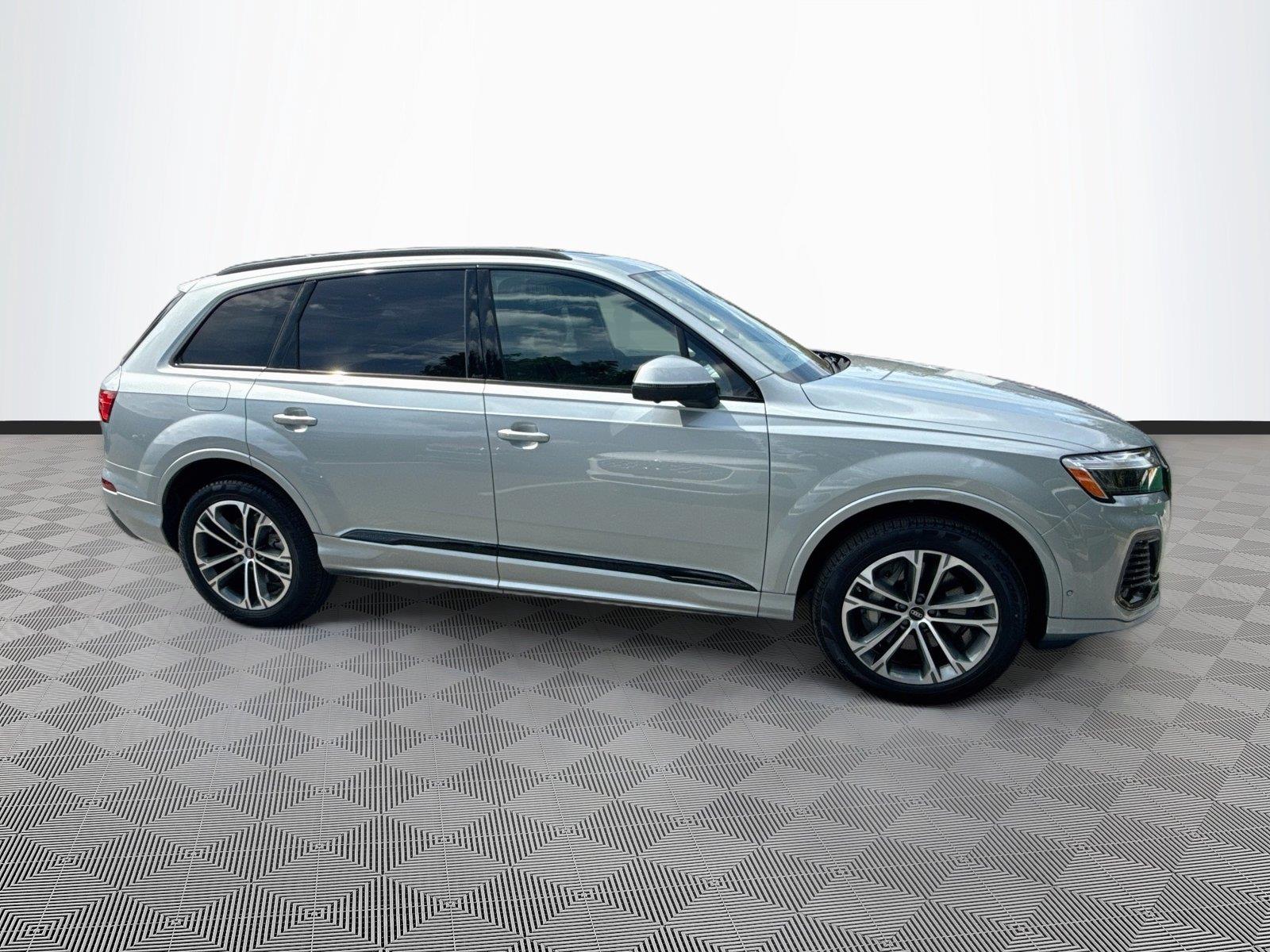 2026 Audi Q7 Premium
