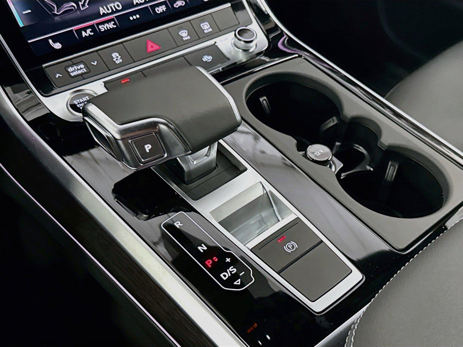 2026 Audi Q7 Premium