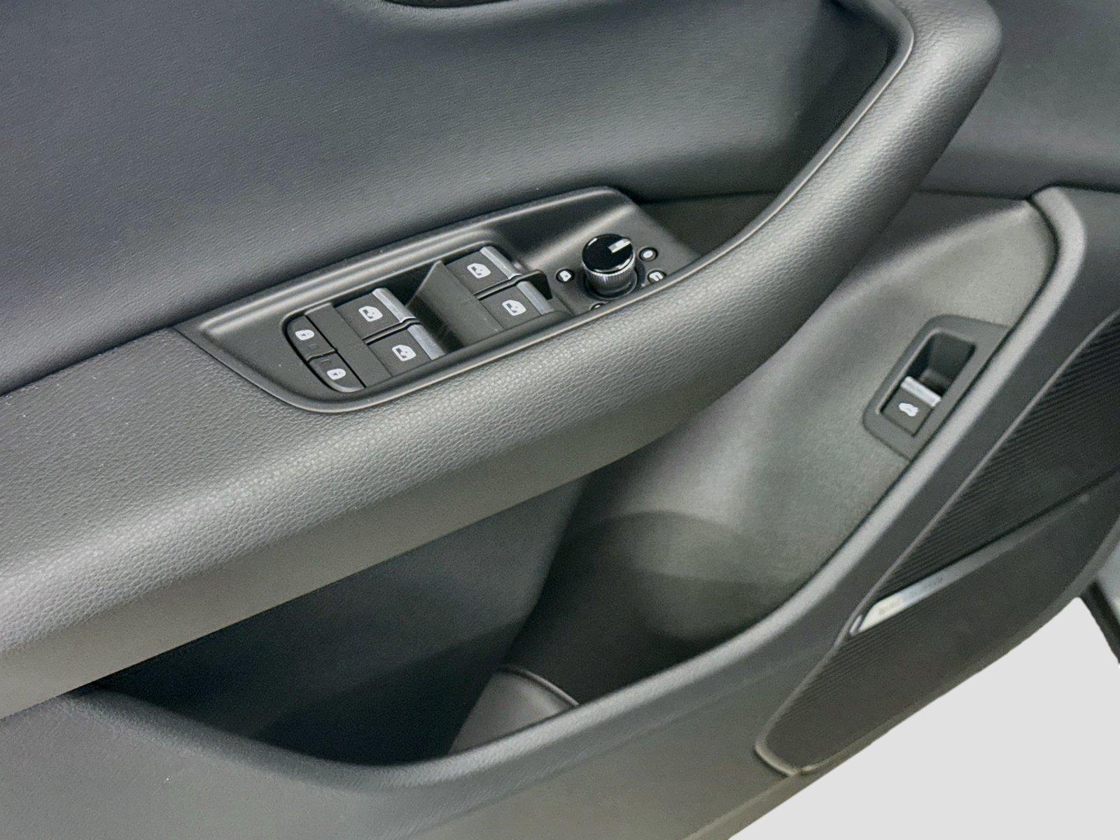 2026 Audi Q7 Premium