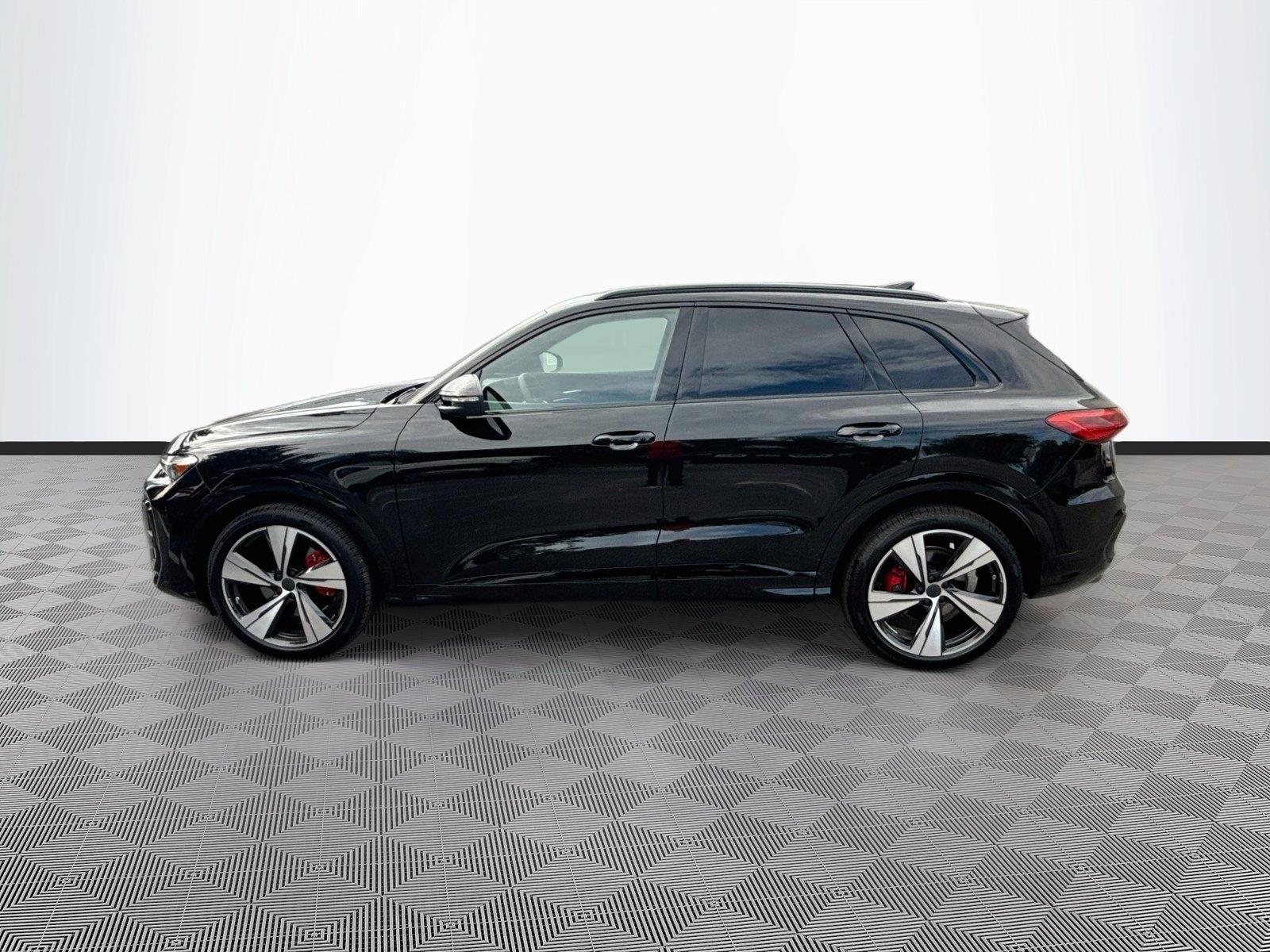 2026 Audi SQ5 Premium Plus
