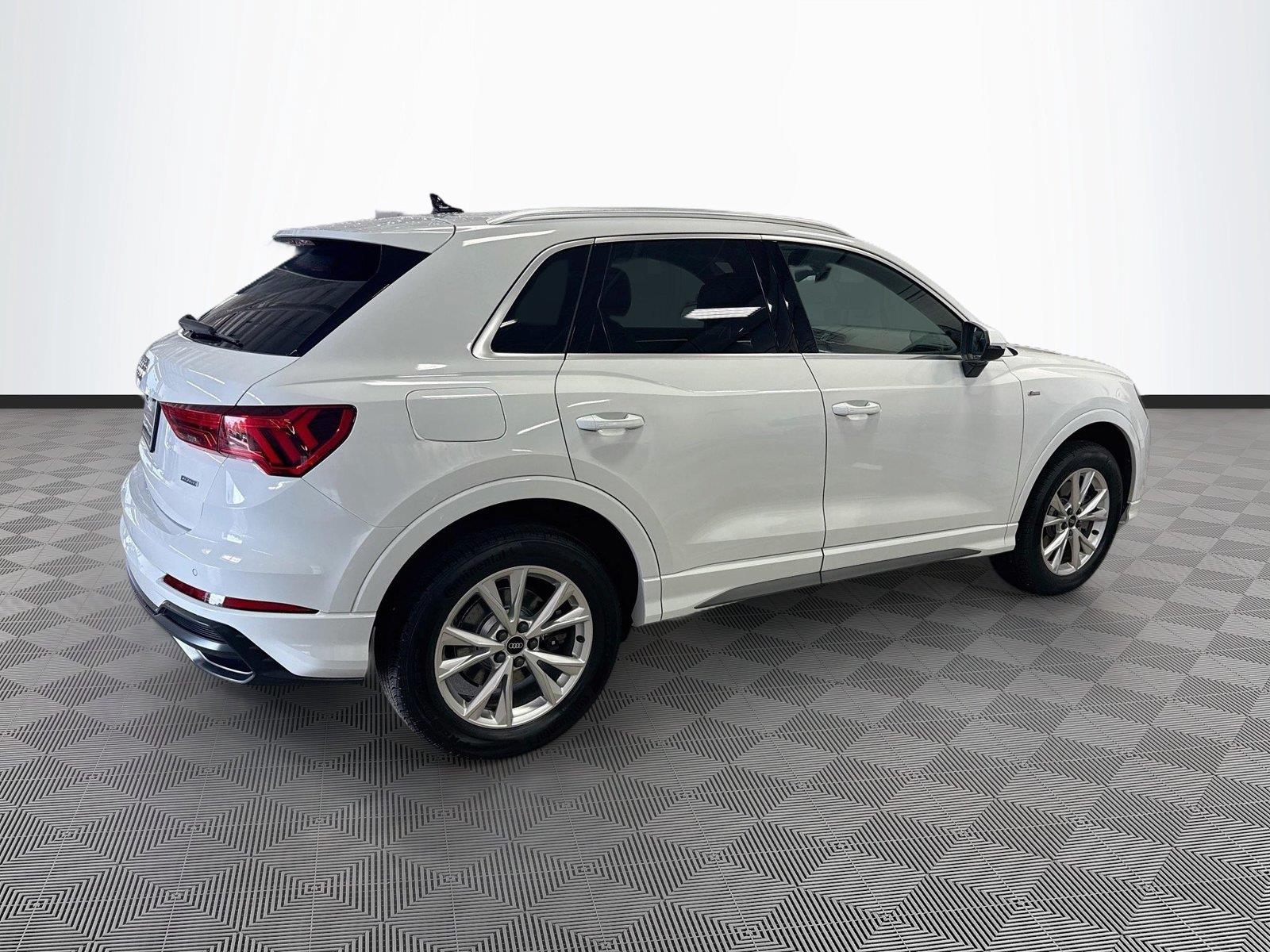 2021 Audi Q3 S line Premium Plus