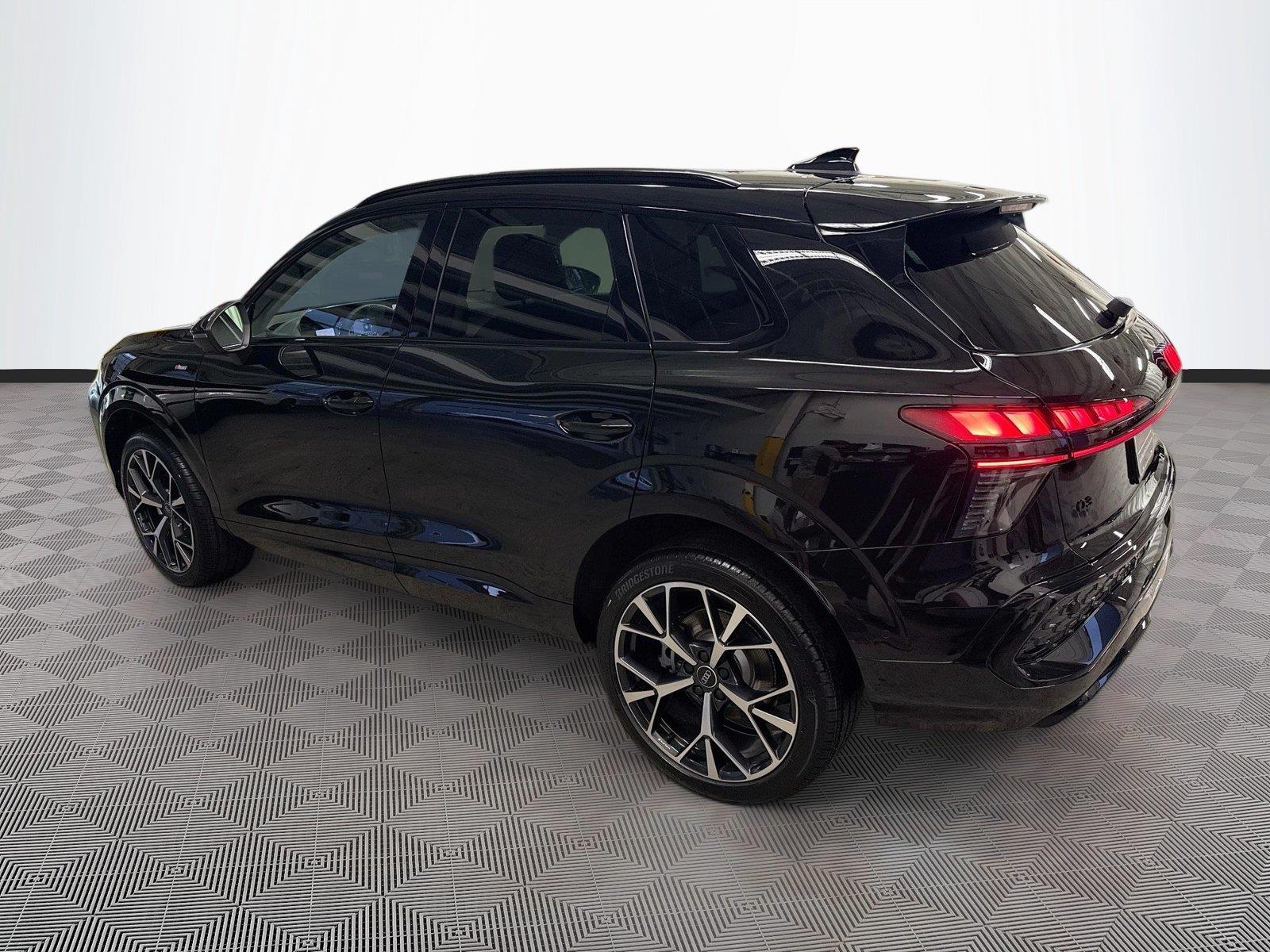 2026 Audi Q3 S line