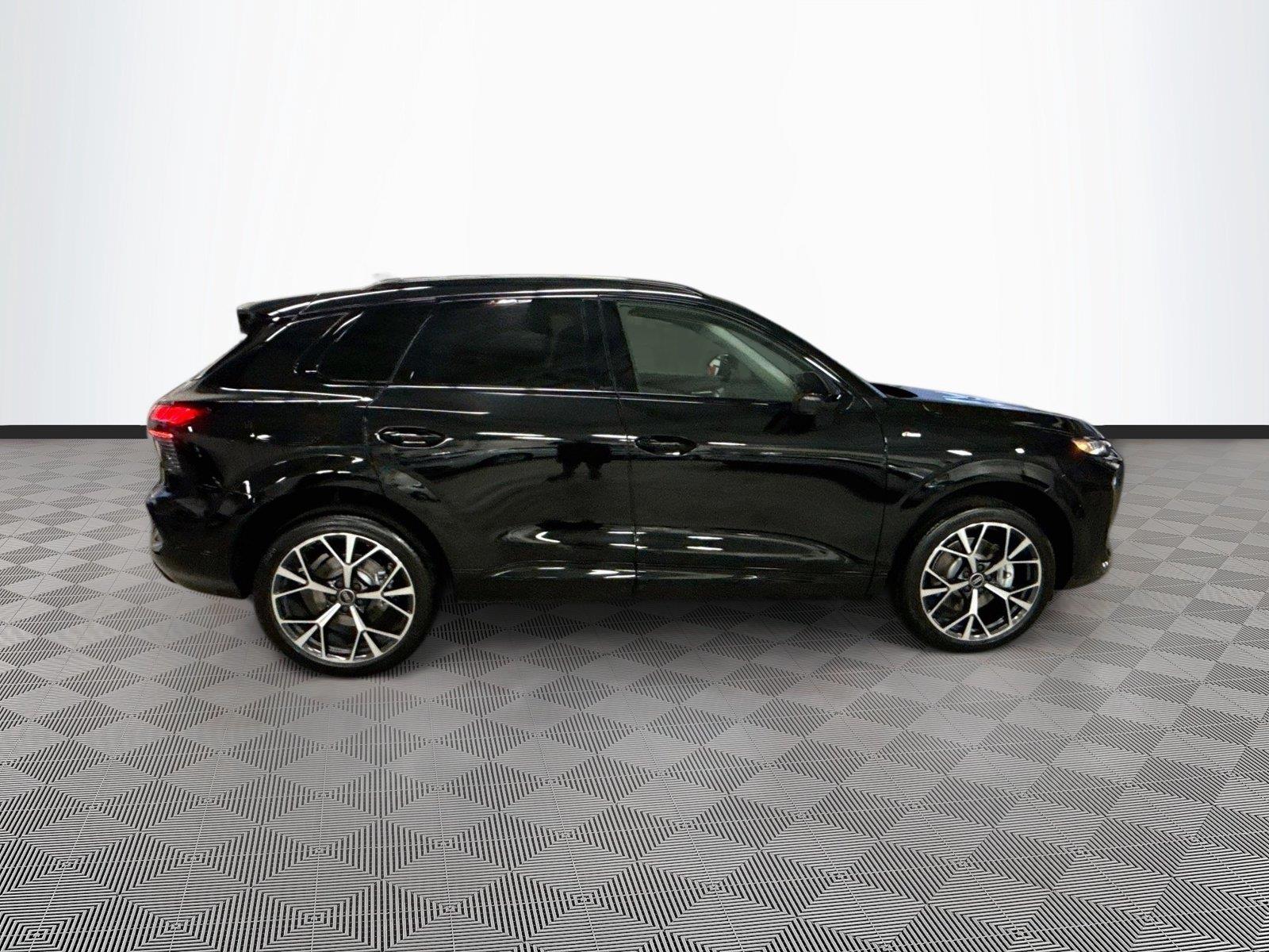2026 Audi Q3 S line