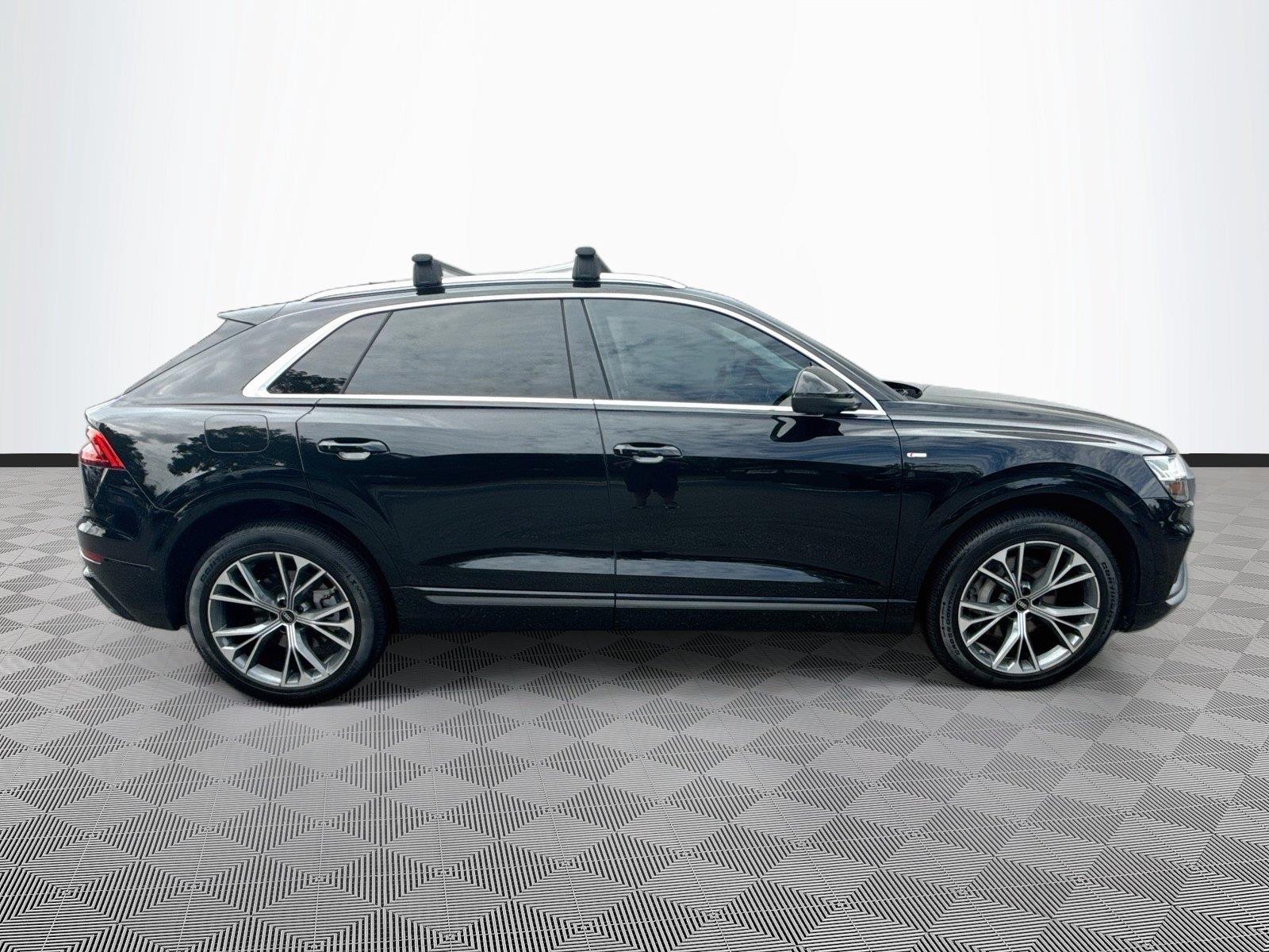 2023 AUDI Q8