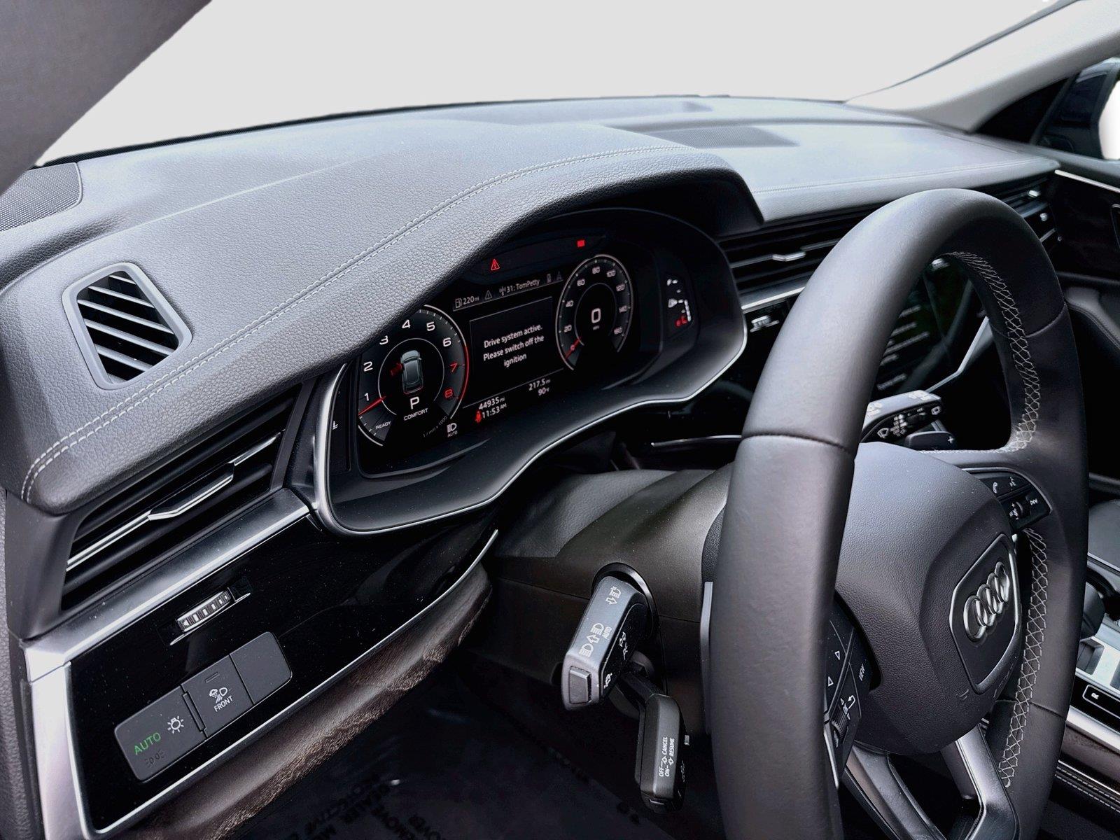 2023 AUDI Q8