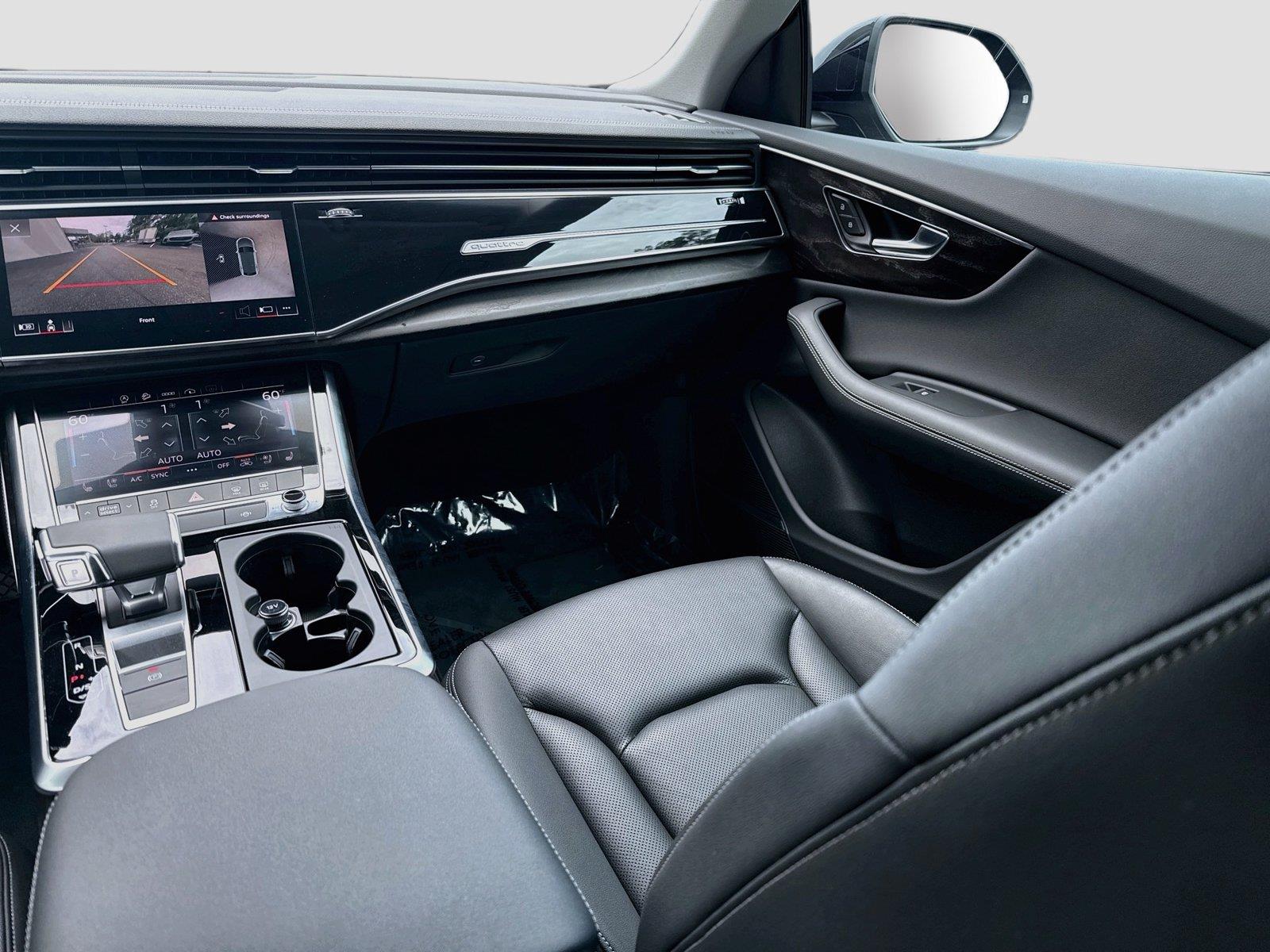 2023 AUDI Q8
