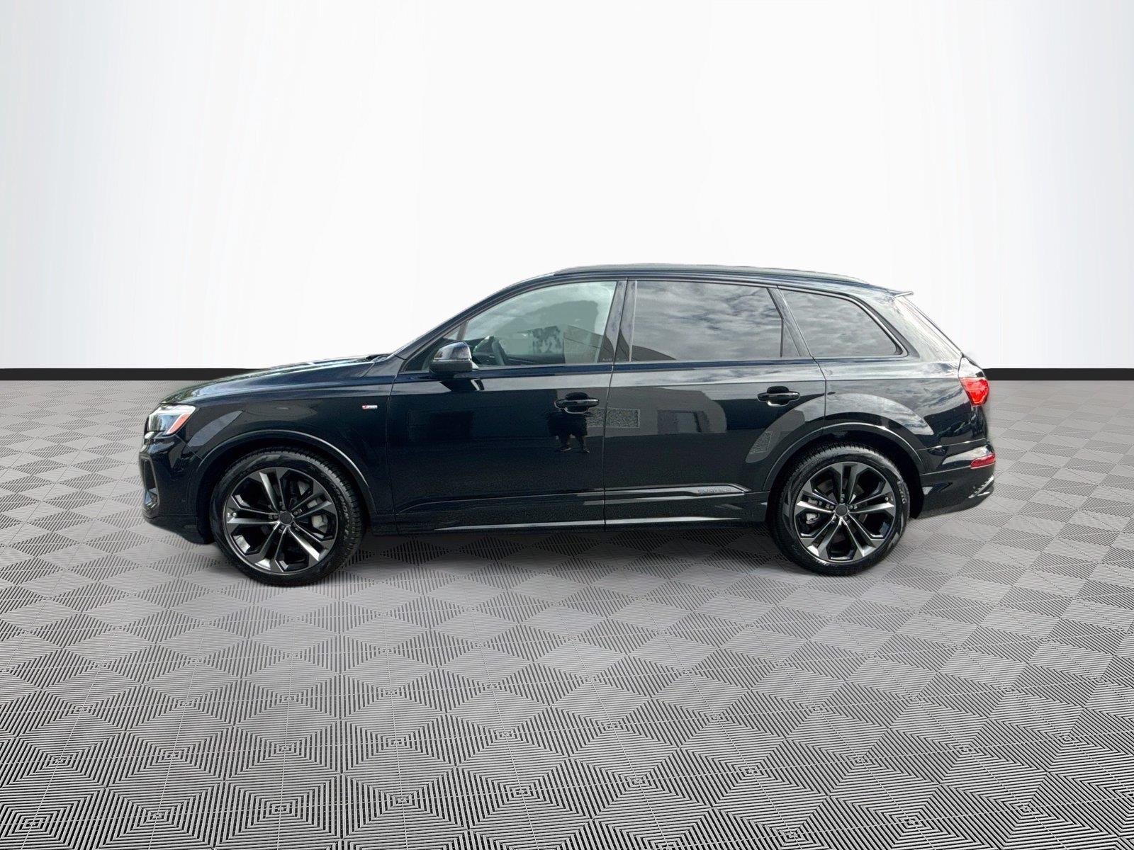 2026 Audi Q7 S line Premium Plus