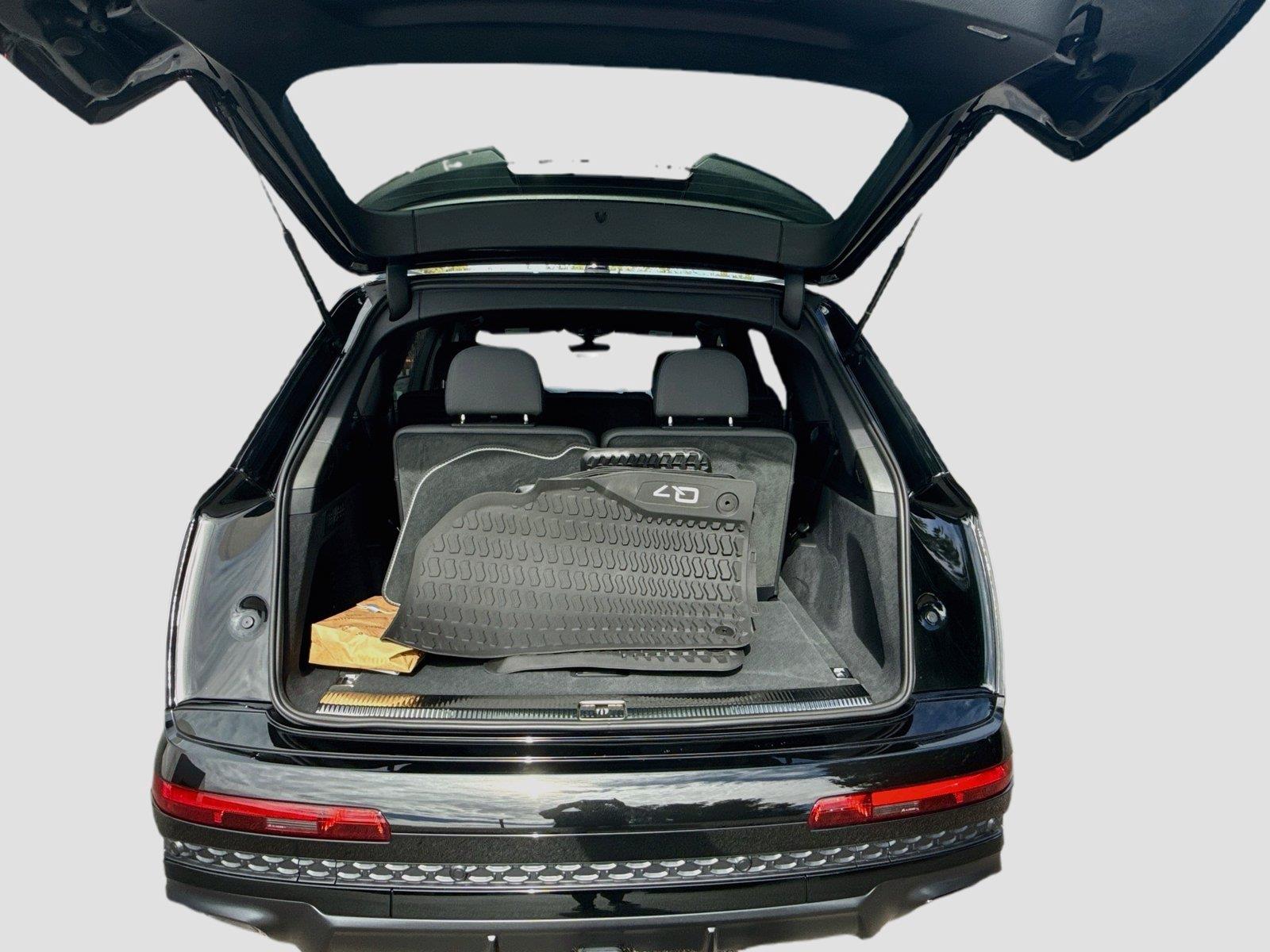 2026 Audi Q7 S line Premium Plus