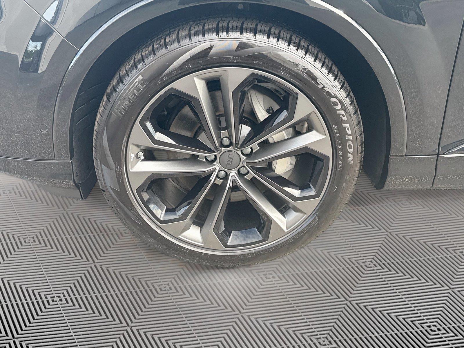 2026 Audi Q7 S line Premium Plus