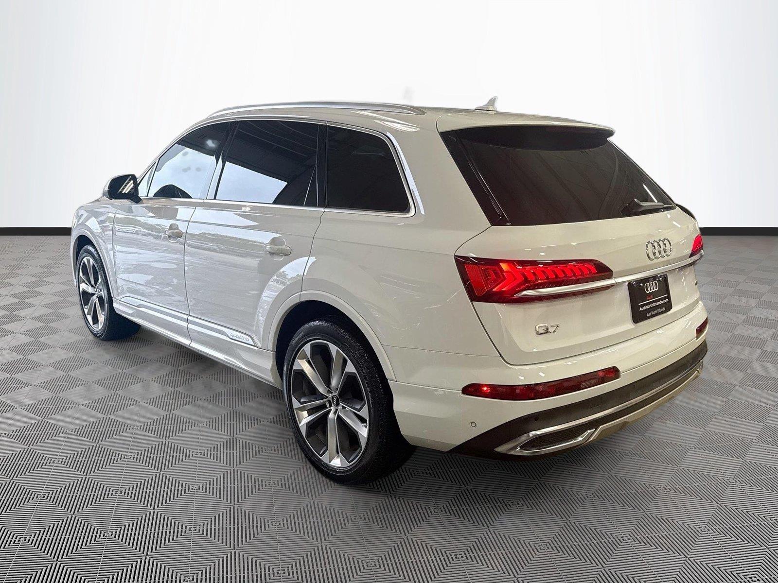 2020 Audi Q7 Premium Plus
