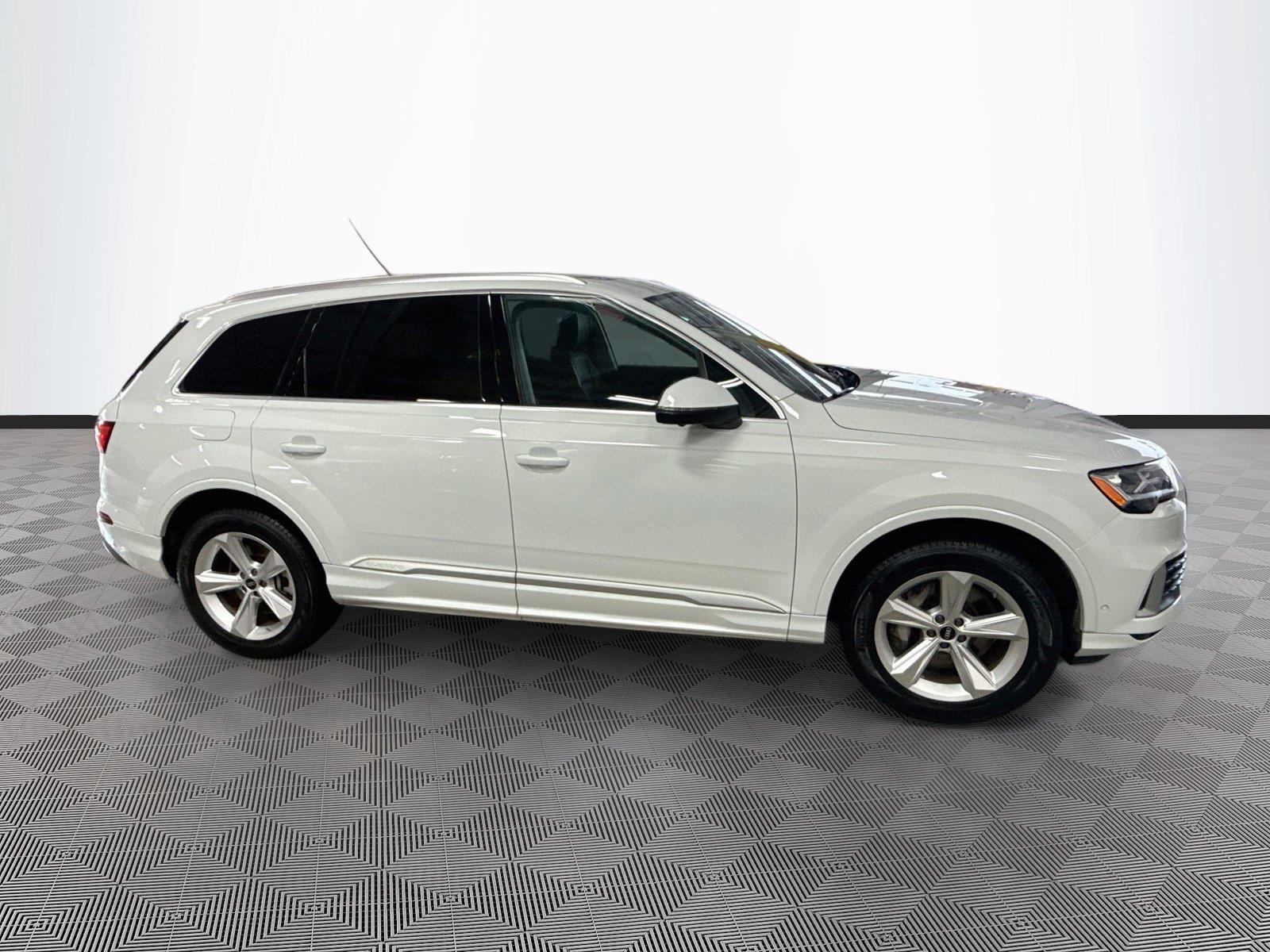 2023 Audi Q7 Premium