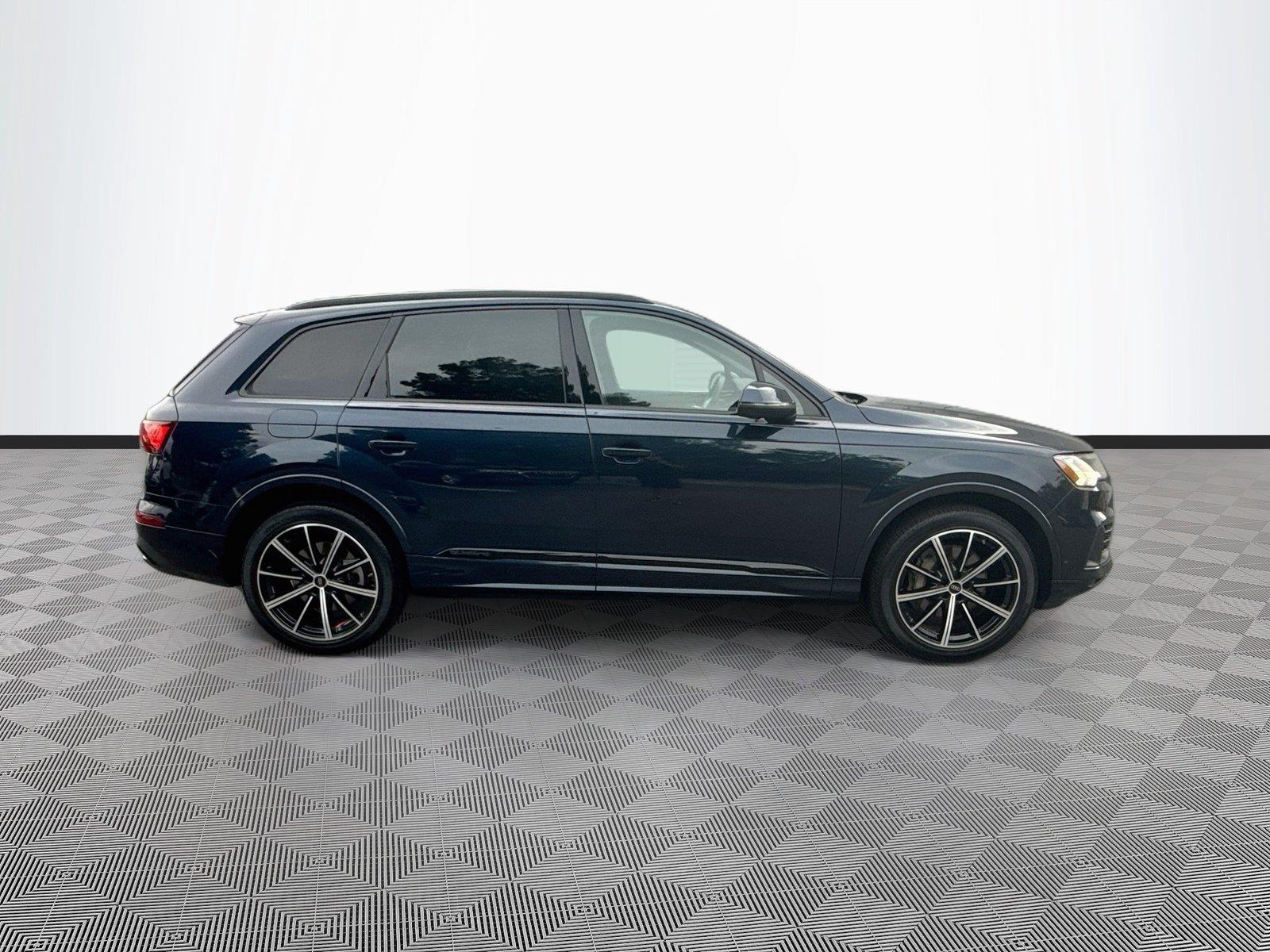 2023 Audi Q7 Premium Plus