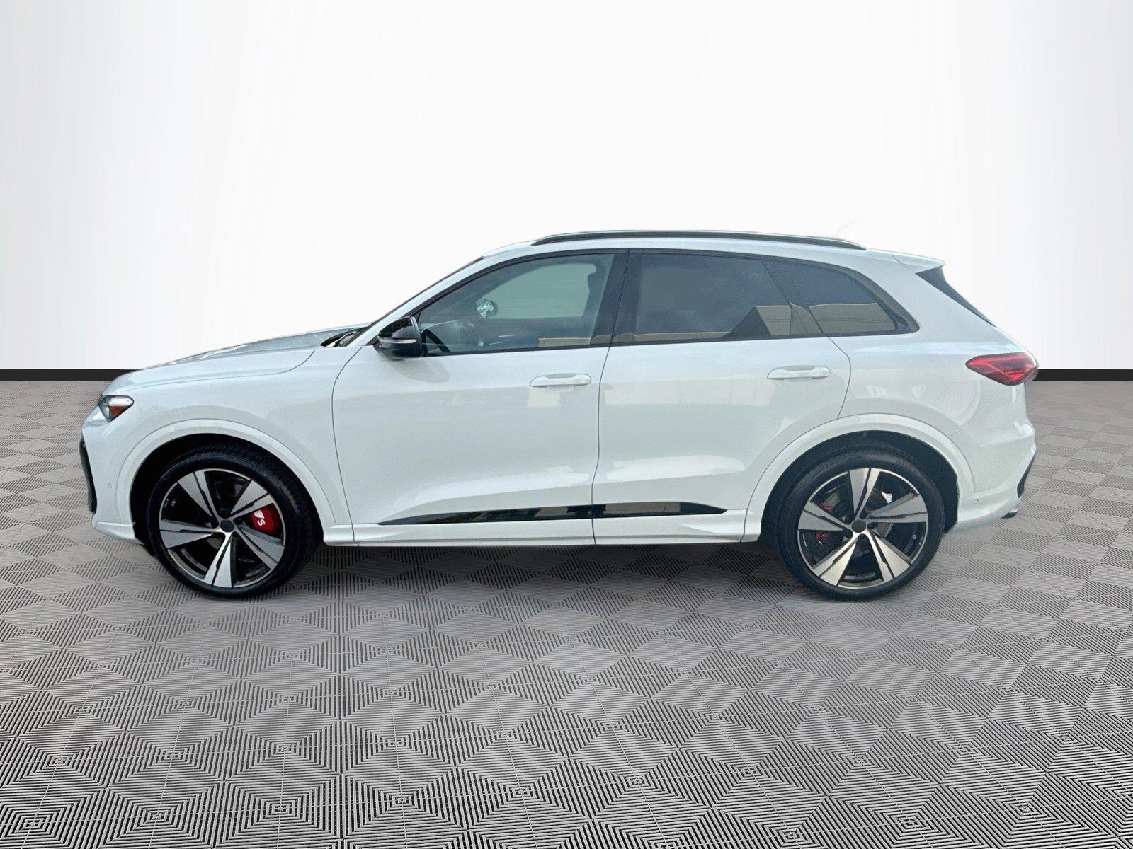 2026 Audi SQ5 Premium Plus